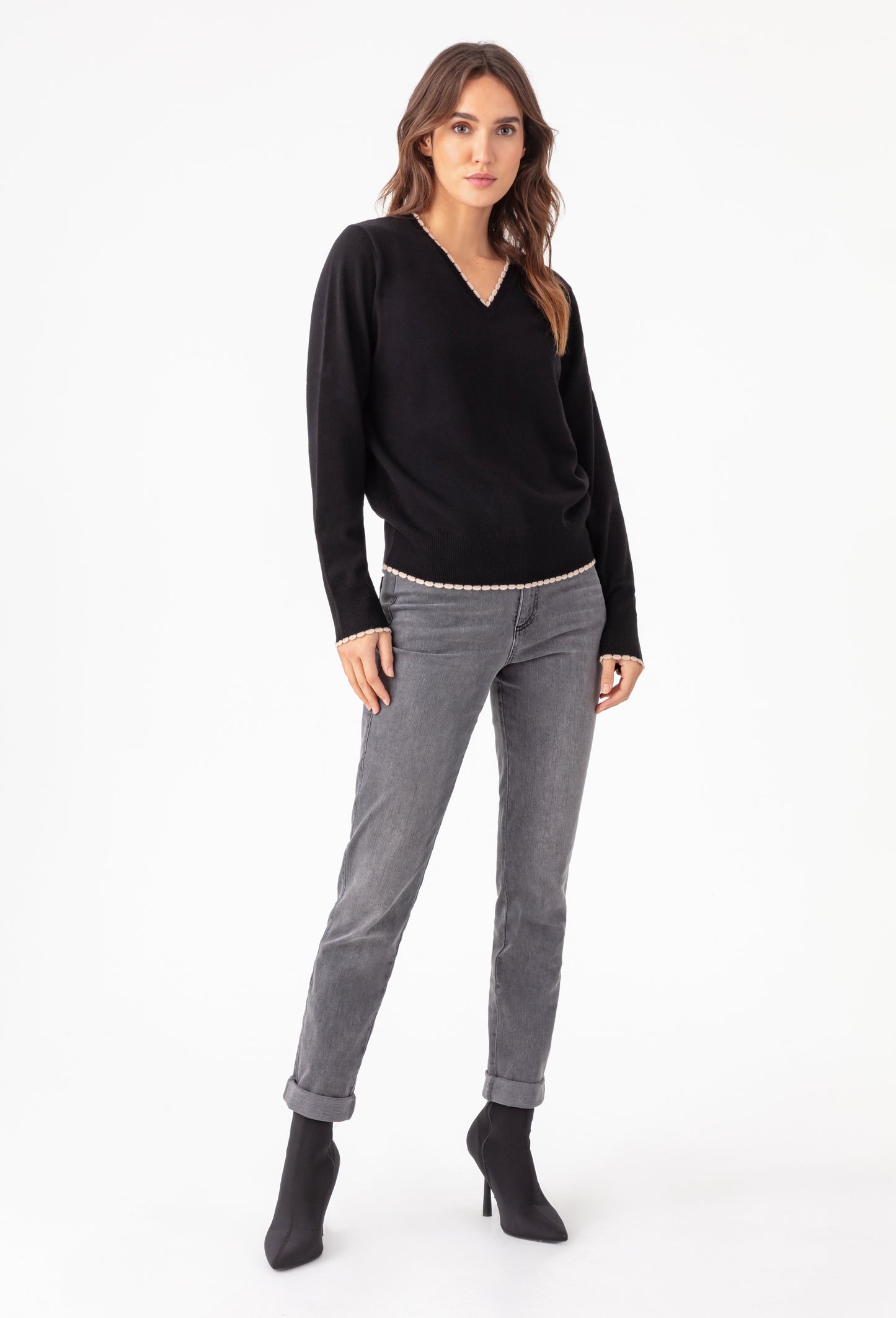 Pull Eugenie en laine noir 4