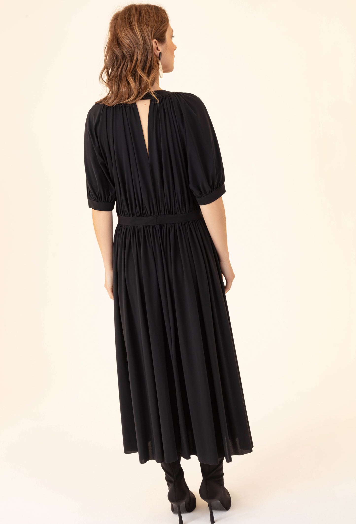 Robe Cyril noire en jersey technique 3