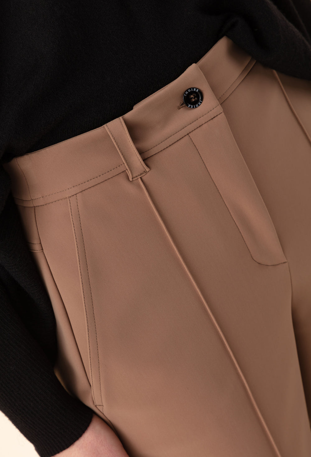 Pantalon Lyla vison en jersey technique coloris Vison 4