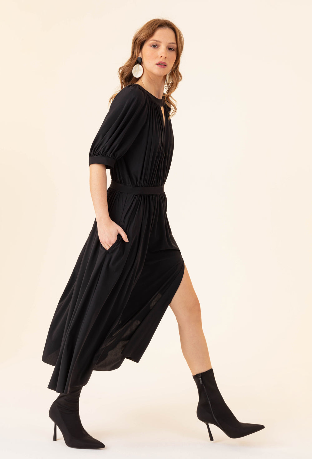 Robe Cyril noire en jersey technique 1