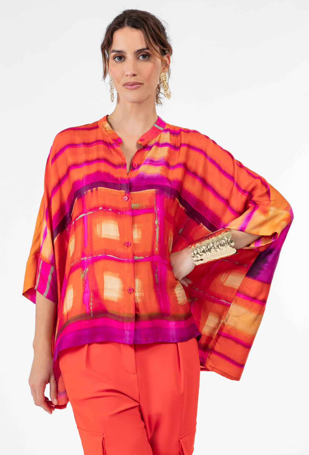 Chemise cubique Elynie en satin imprimé 4