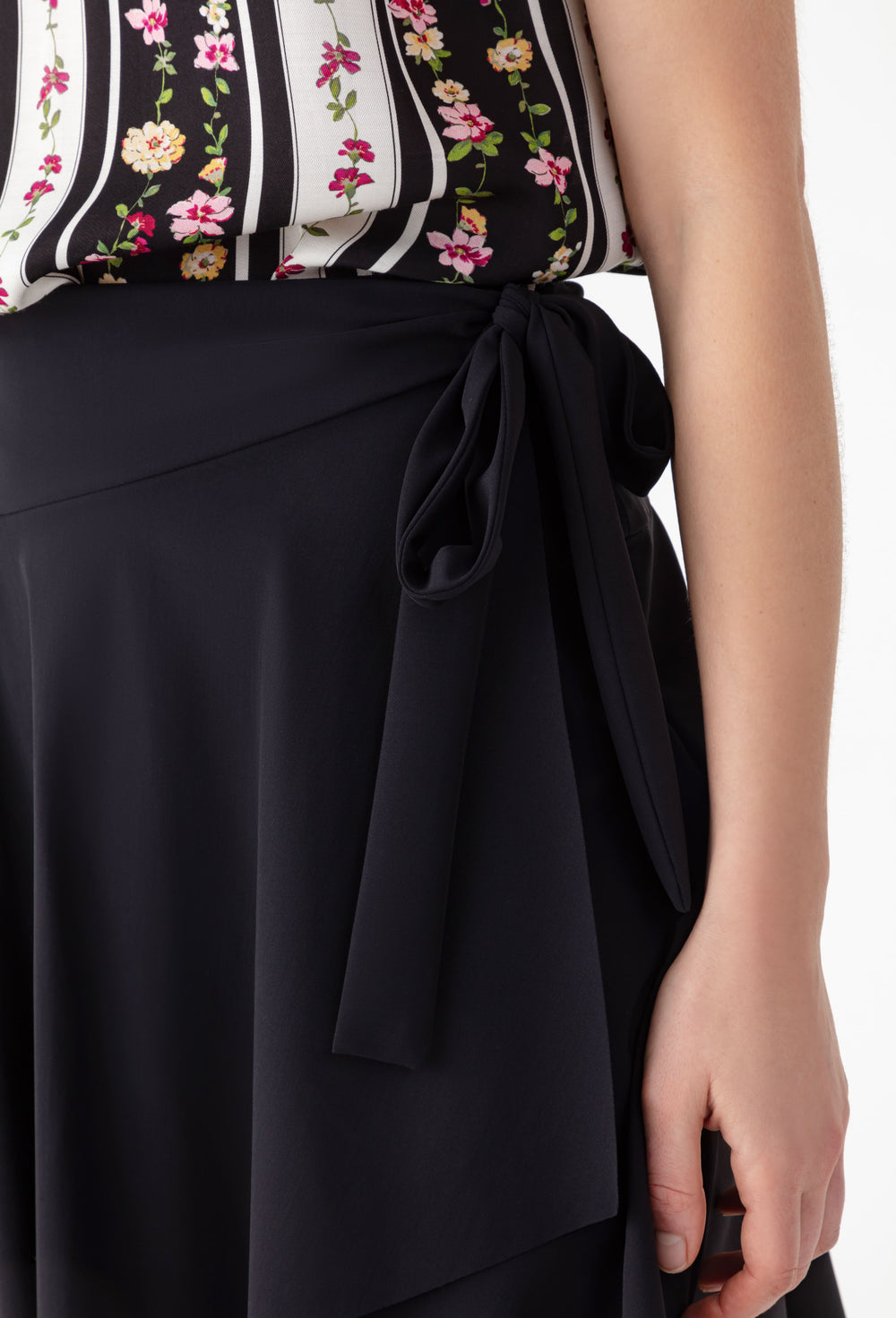 Jupe portefeuille Yumi en jersey technique 5