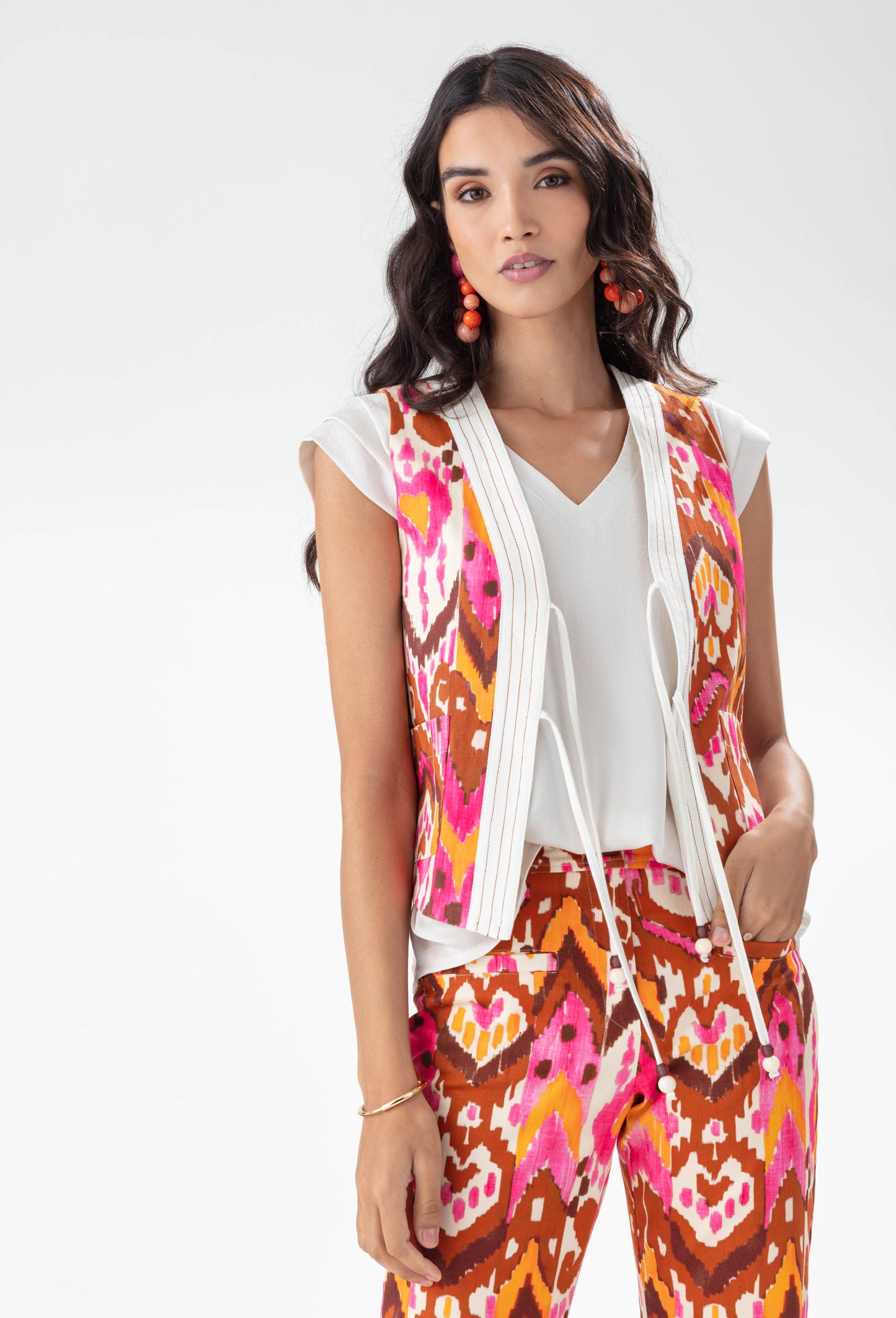 Gilet Bento imprimé ikat et écru 3
