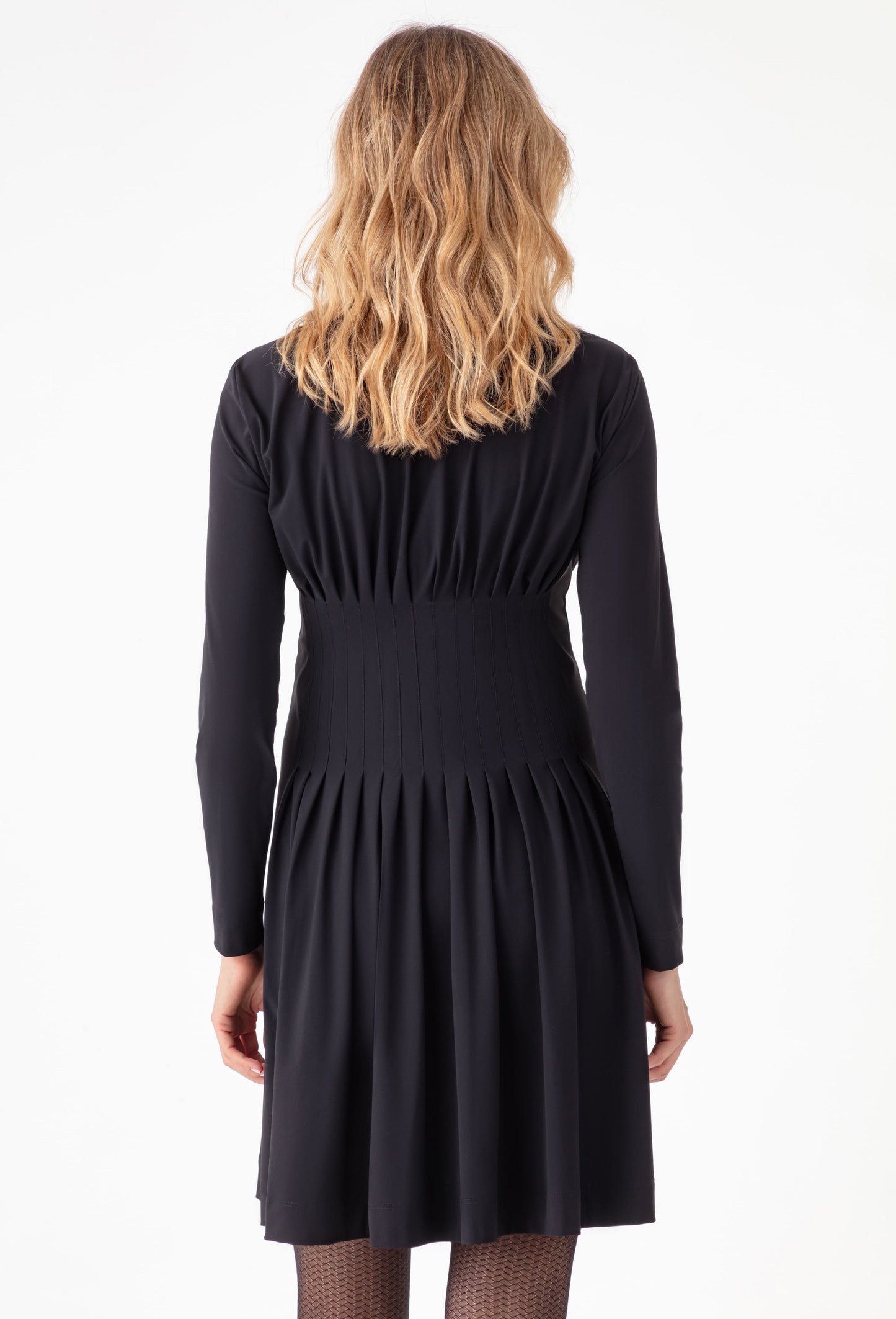 Robe patineuse Eliane noire en jersey technique 3