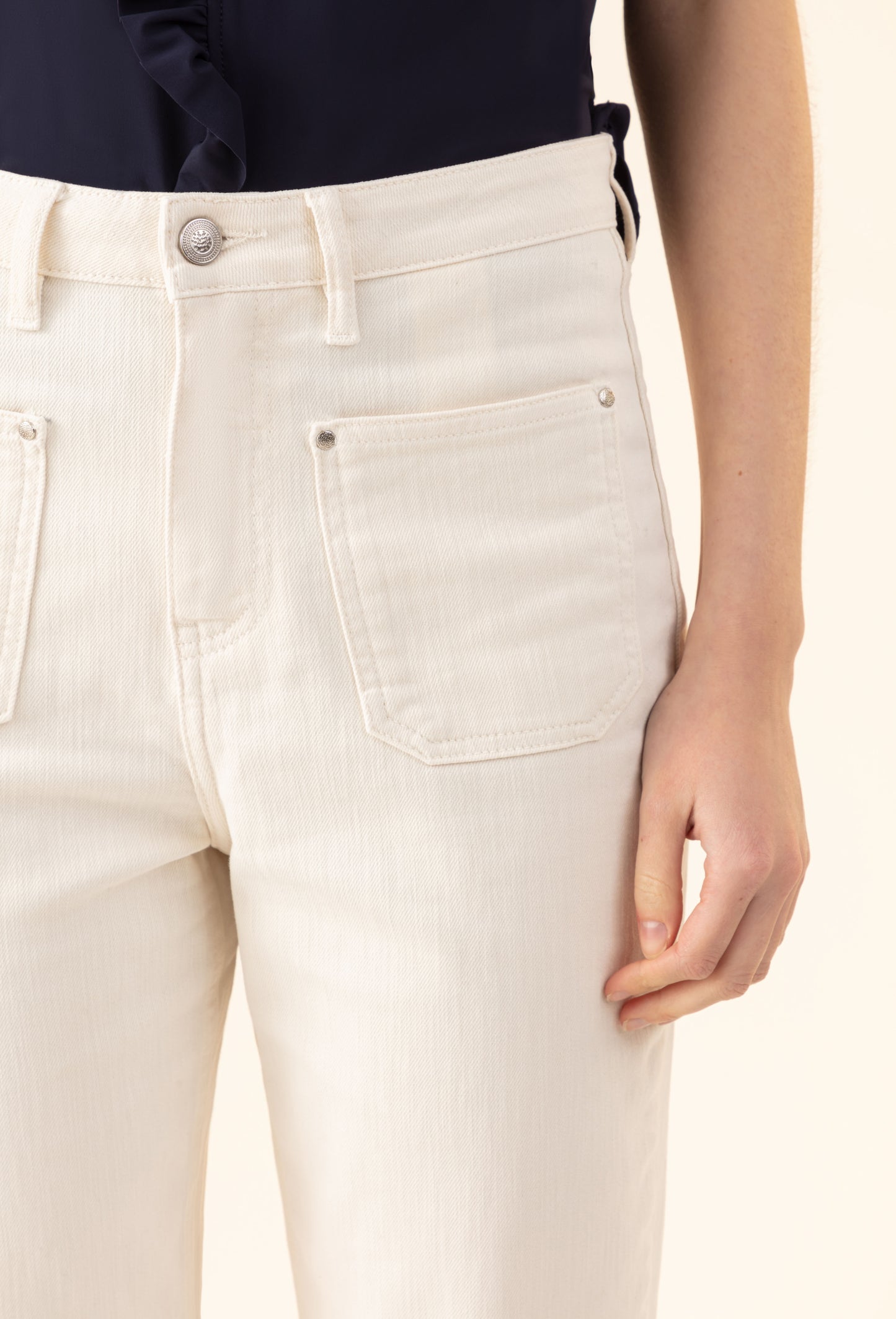 Jean Musc en coton écru 4