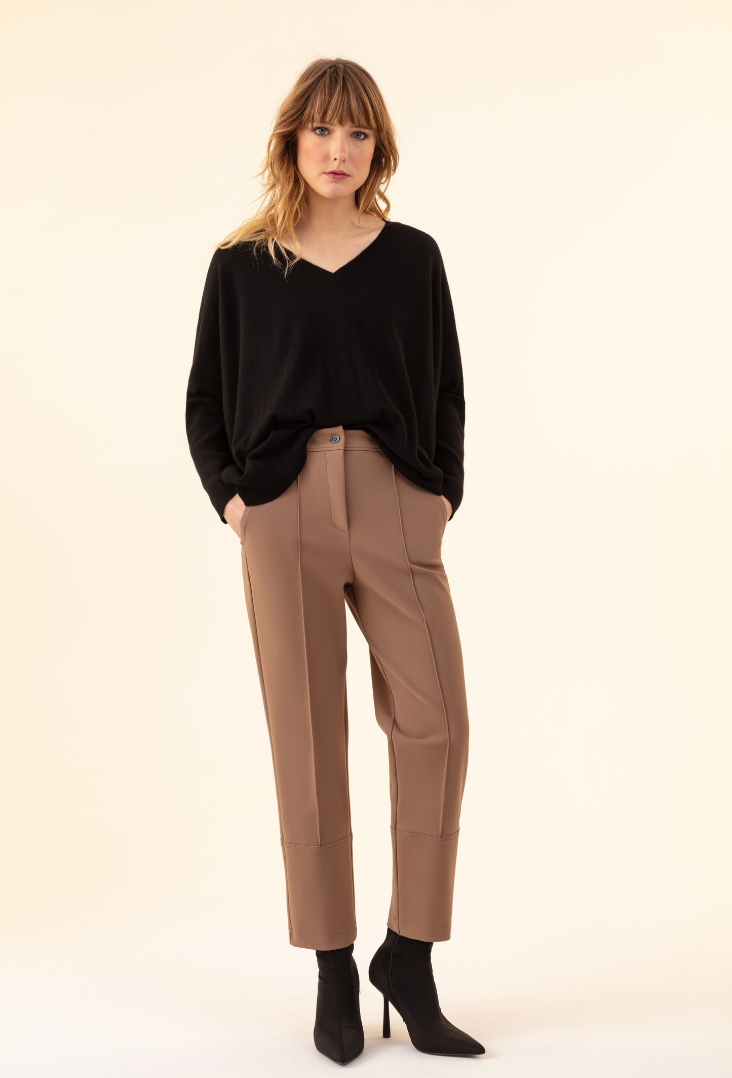 Pantalon Lyla vison en jersey technique coloris Vison 1