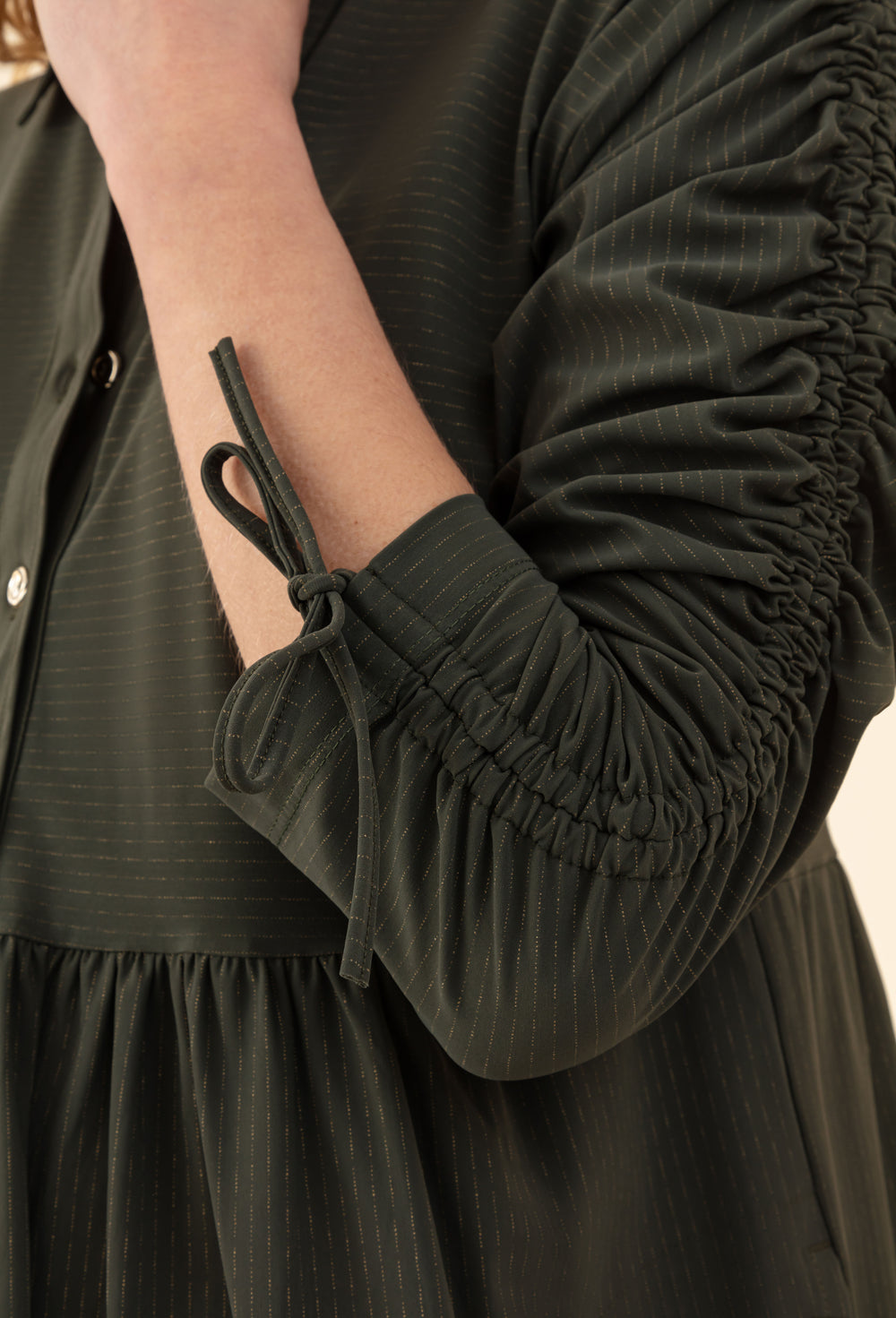 Robe Billy kaki en jersey technique 4