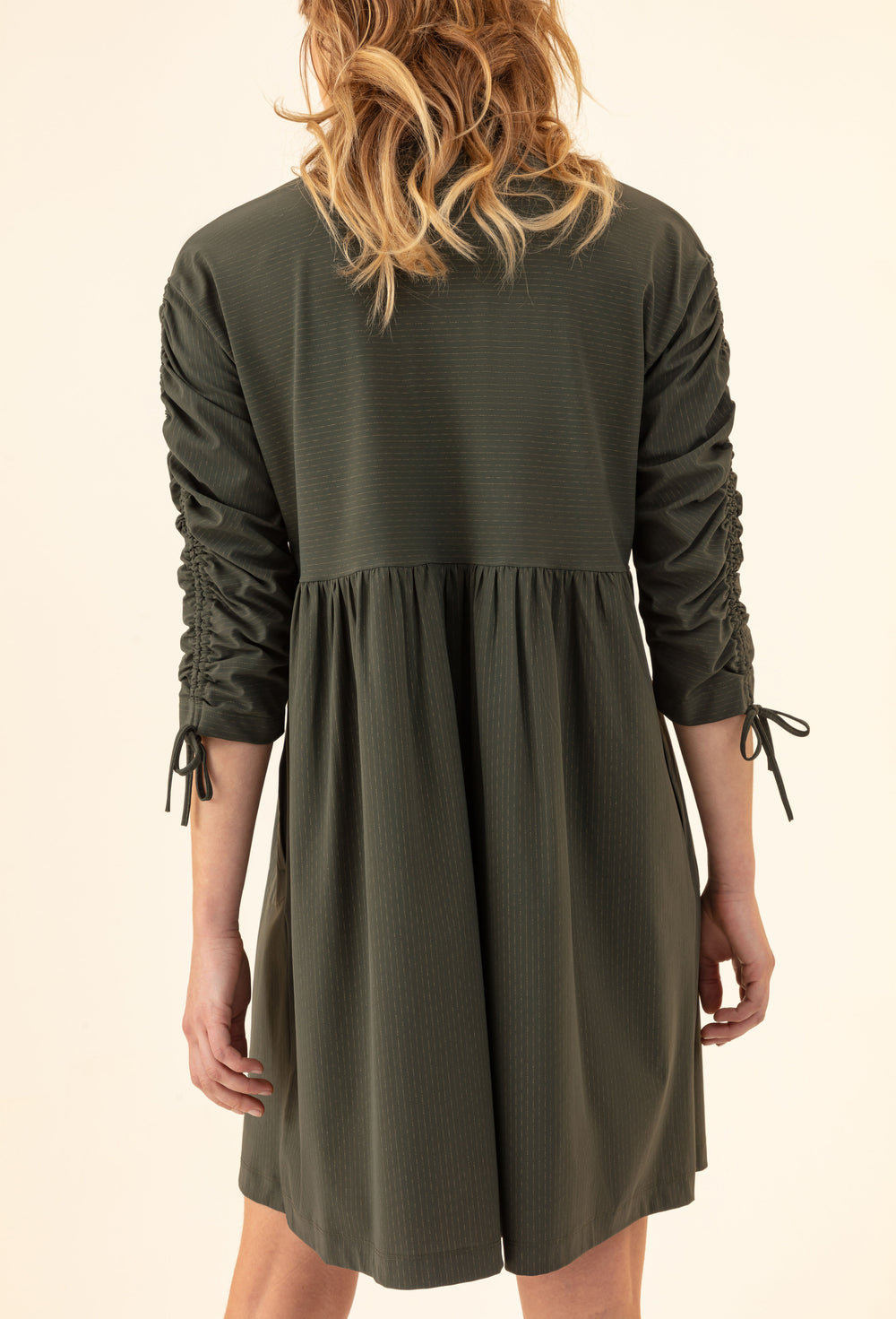 Robe Billy kaki en jersey technique 3