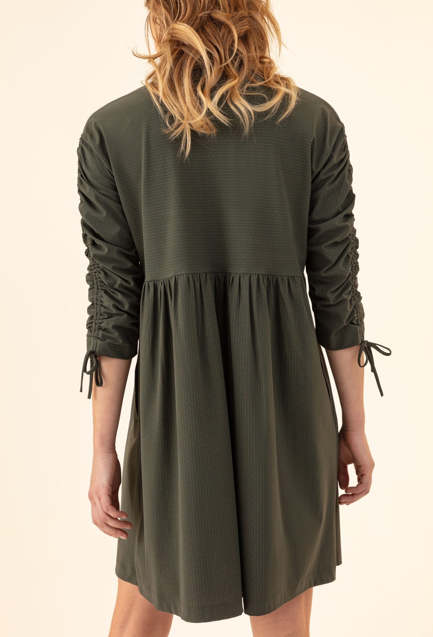 Robe Billy kaki en jersey technique 3