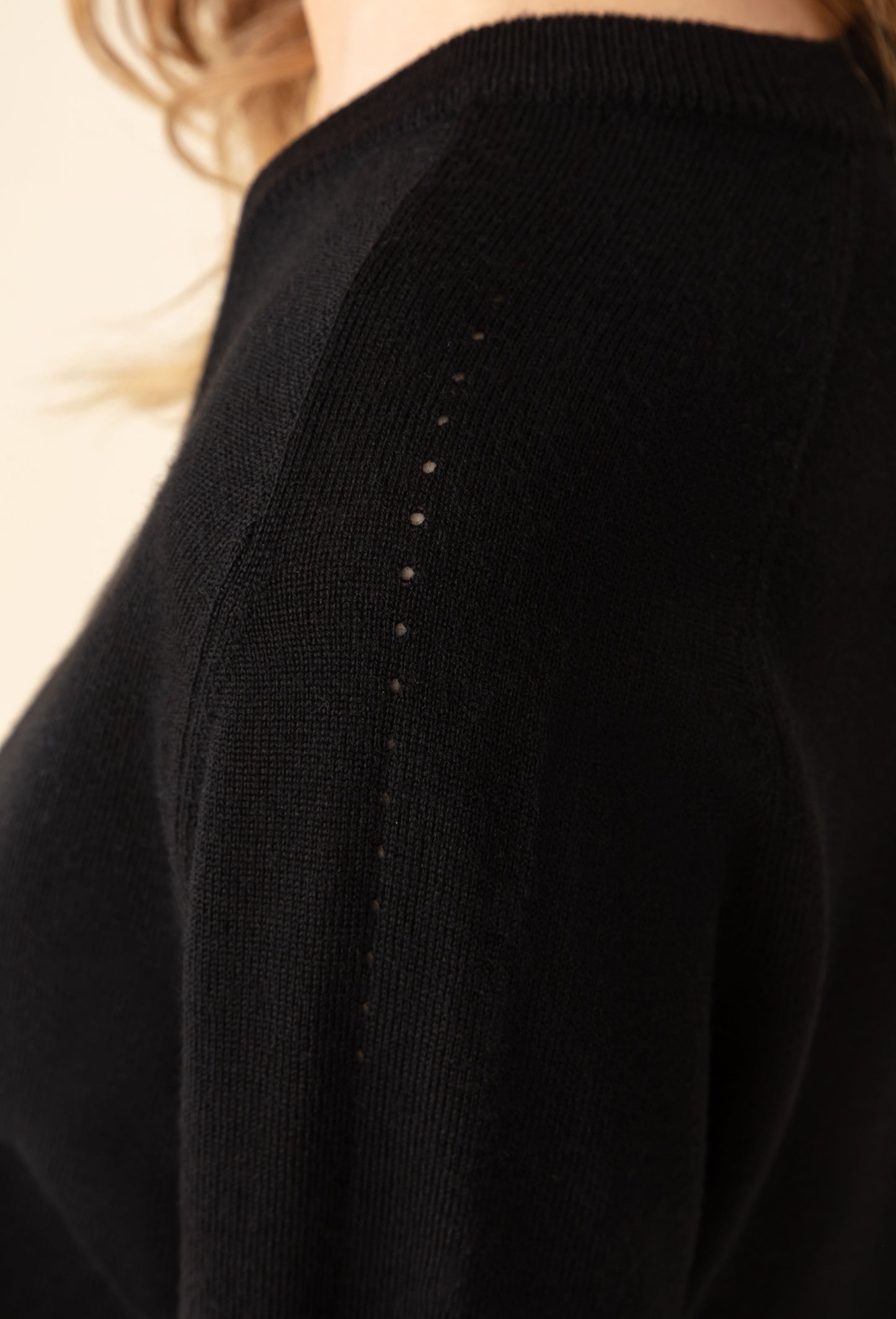 Pull col V Yanis noir 50% laine 3