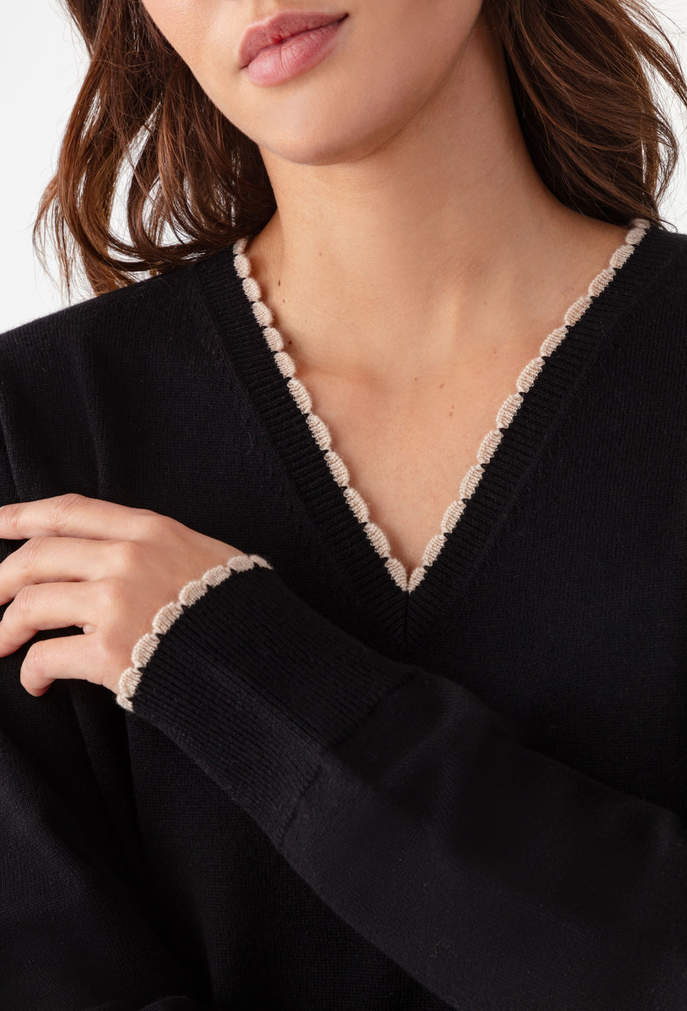Pull Eugenie en laine noir 2