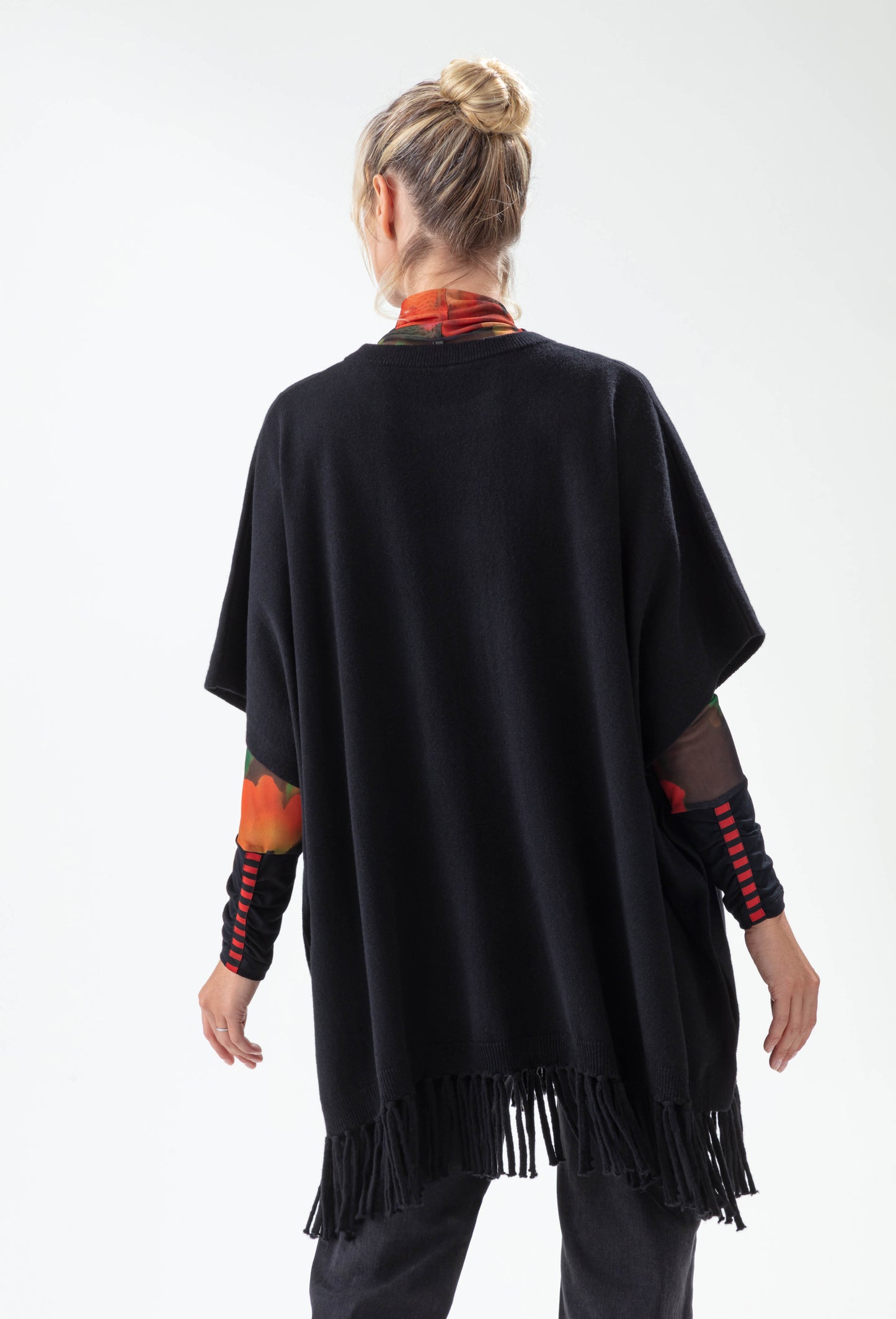 Poncho Claire noir 100% laine 5