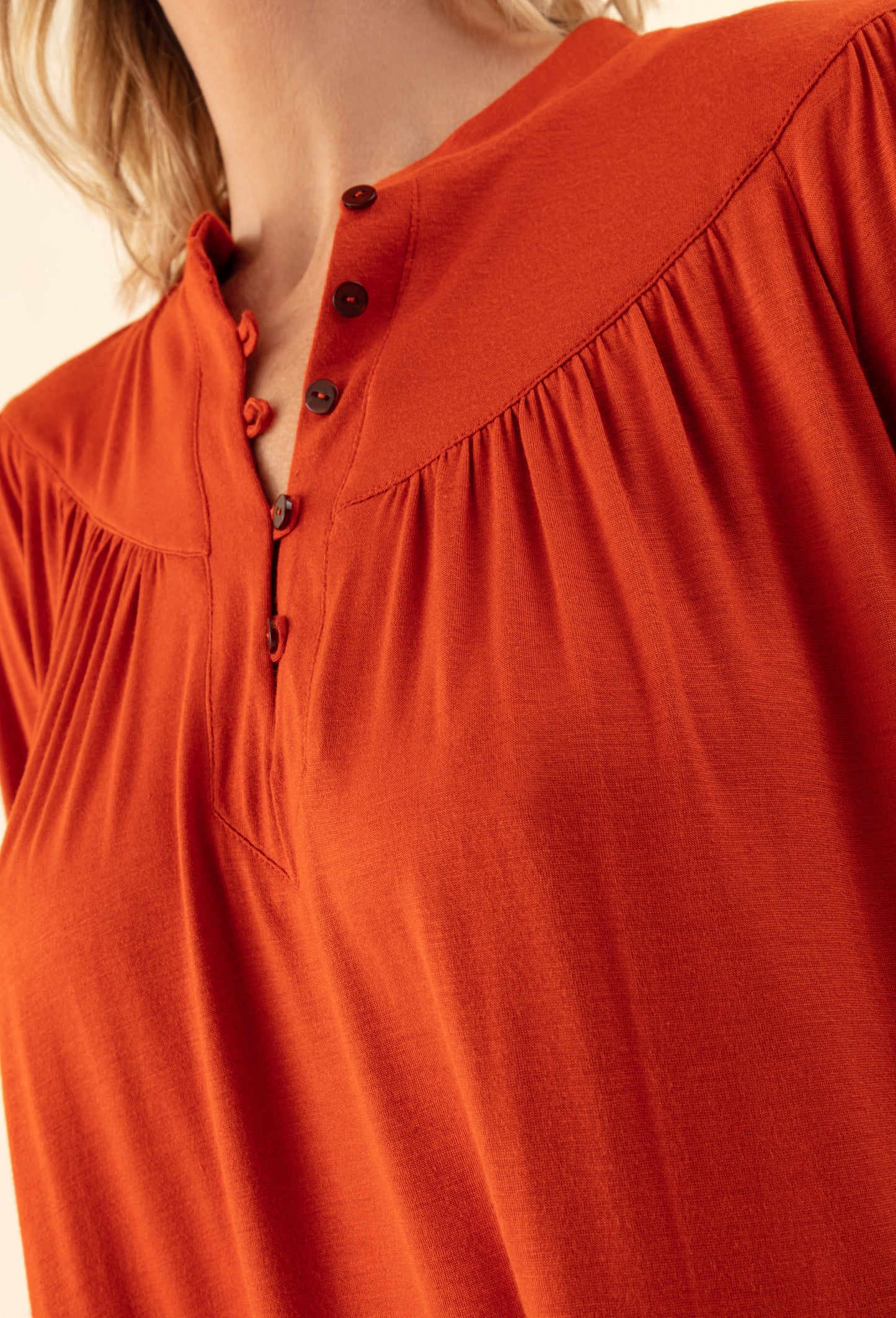 Tee-Shirt Studio orange 3