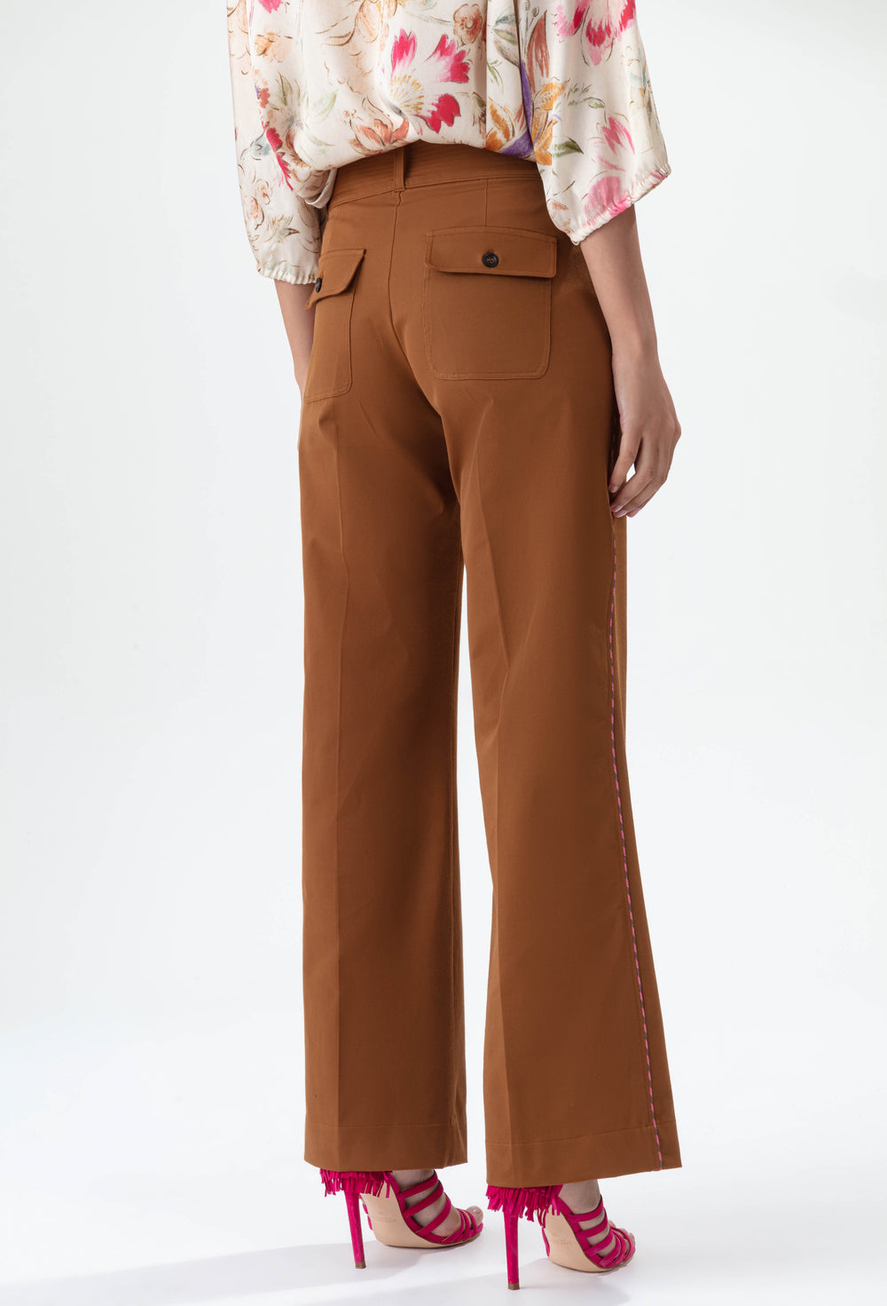 Pantalon Shiva caramel coupe droite 4