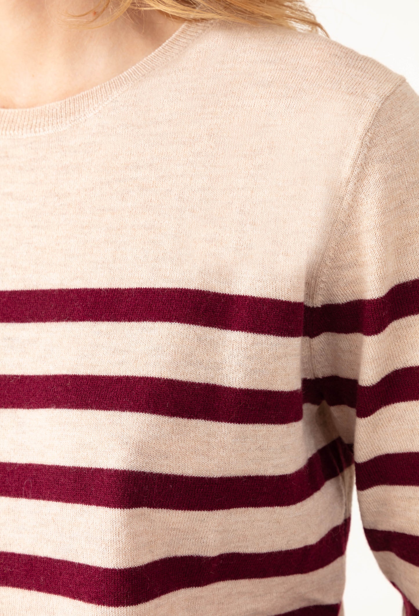 Pull Selma prune en laine 3