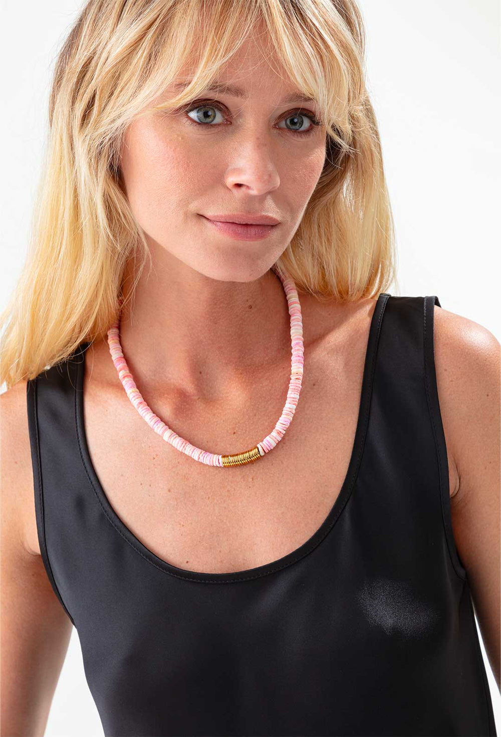 Collier Cauris rose 1
