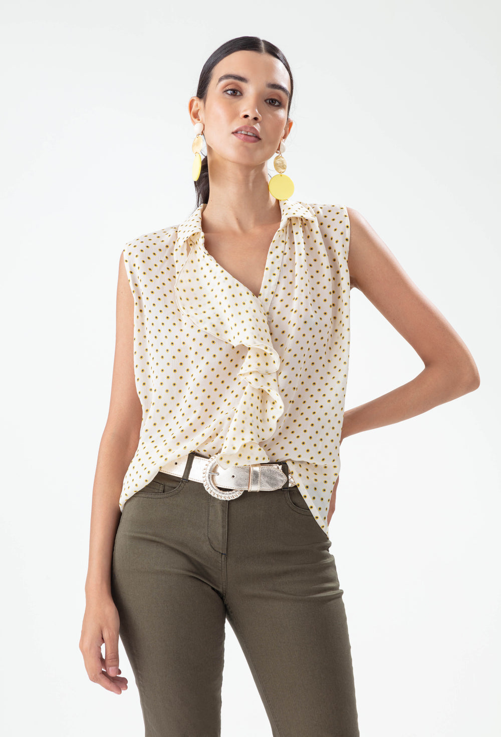 Top Illusion écru à pois jaune et noir 1