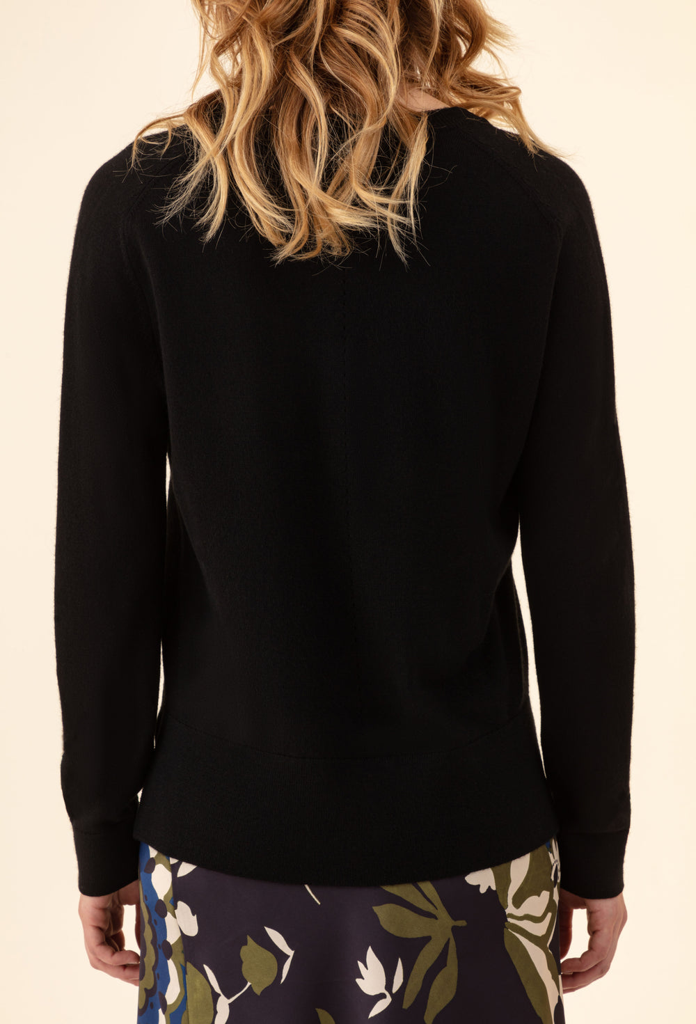 Pull col V Yanis noir 50% laine 2