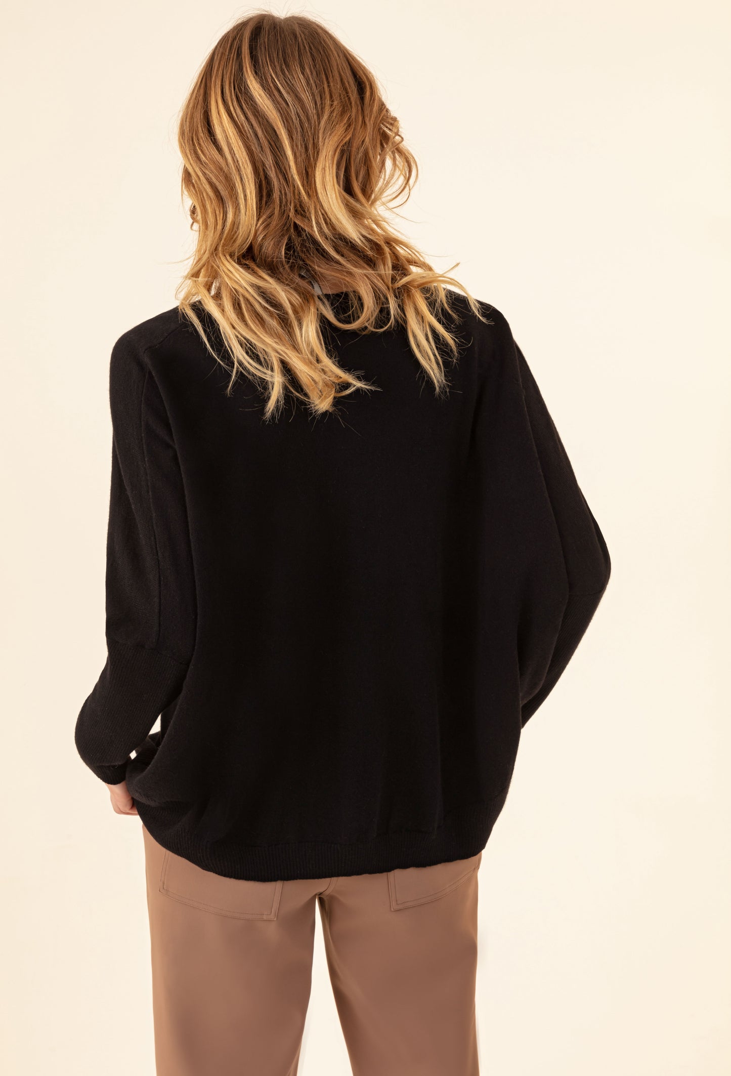 Pull Tobby noir 50% laine 2