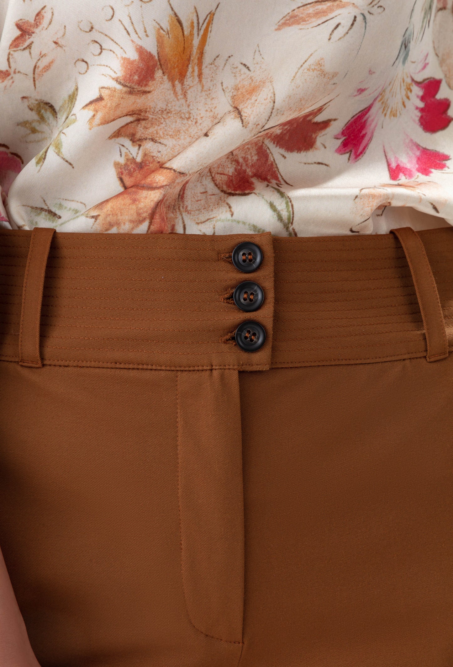 Pantalon Shiva caramel coupe droite 5