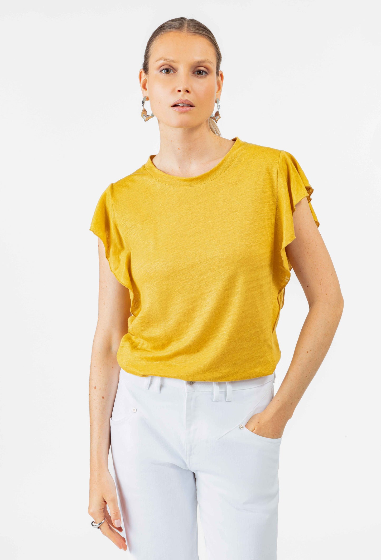T-shirt Veda en lin ocre 1