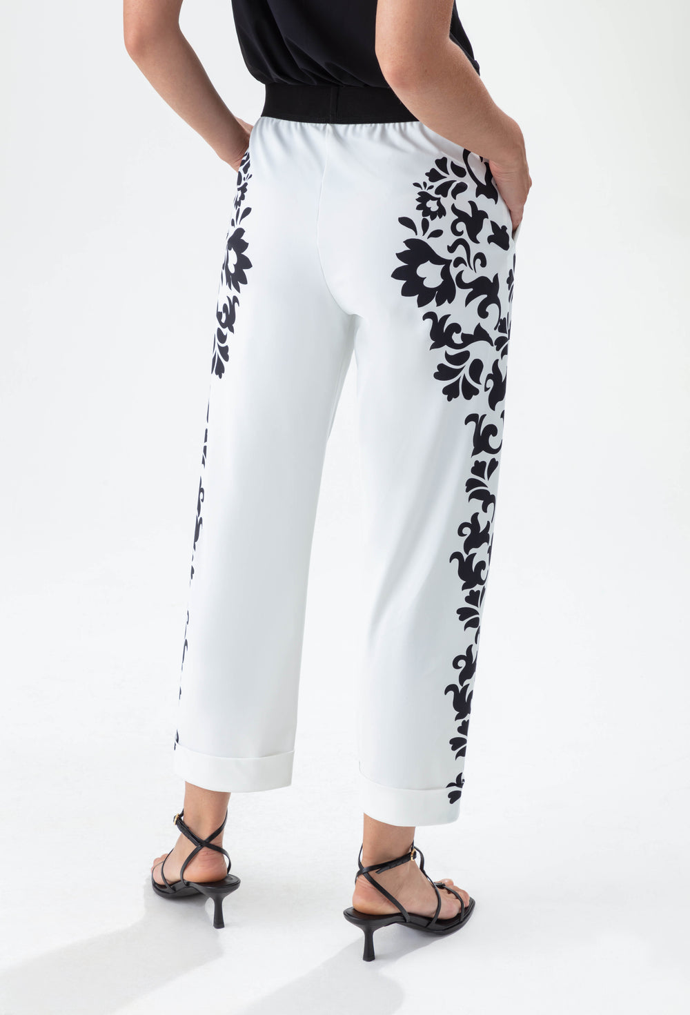 Pantalon Luvuma en jersey technique noir et blanc 4