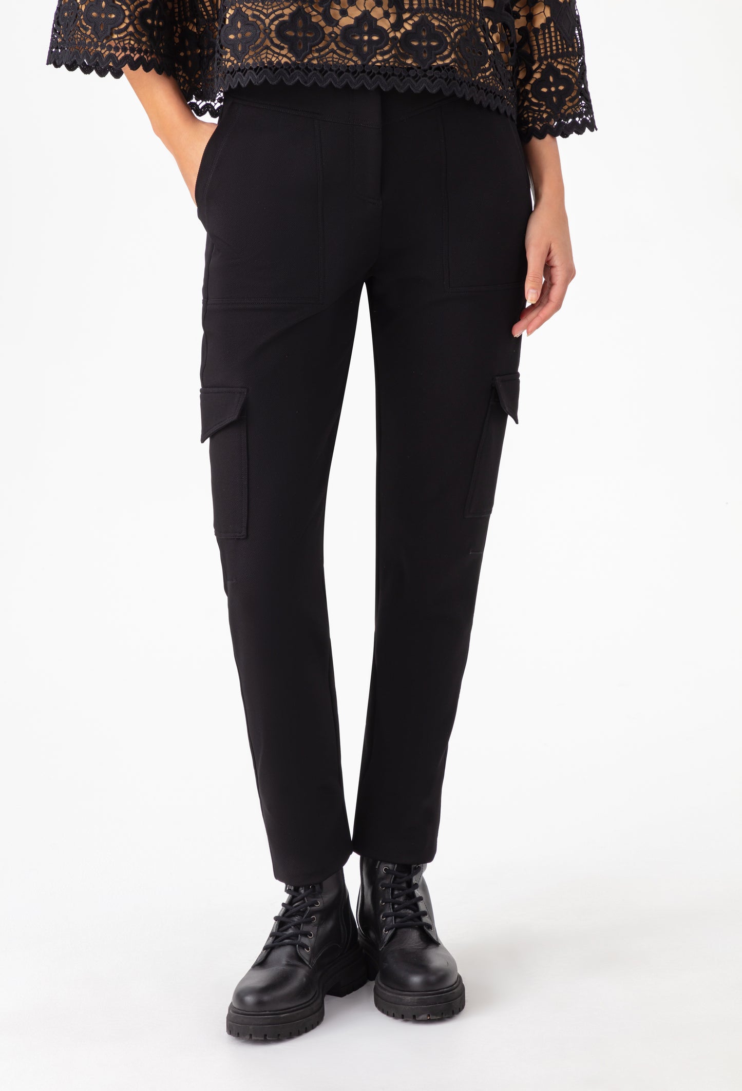 Pantalon à poches Kamila noir 2