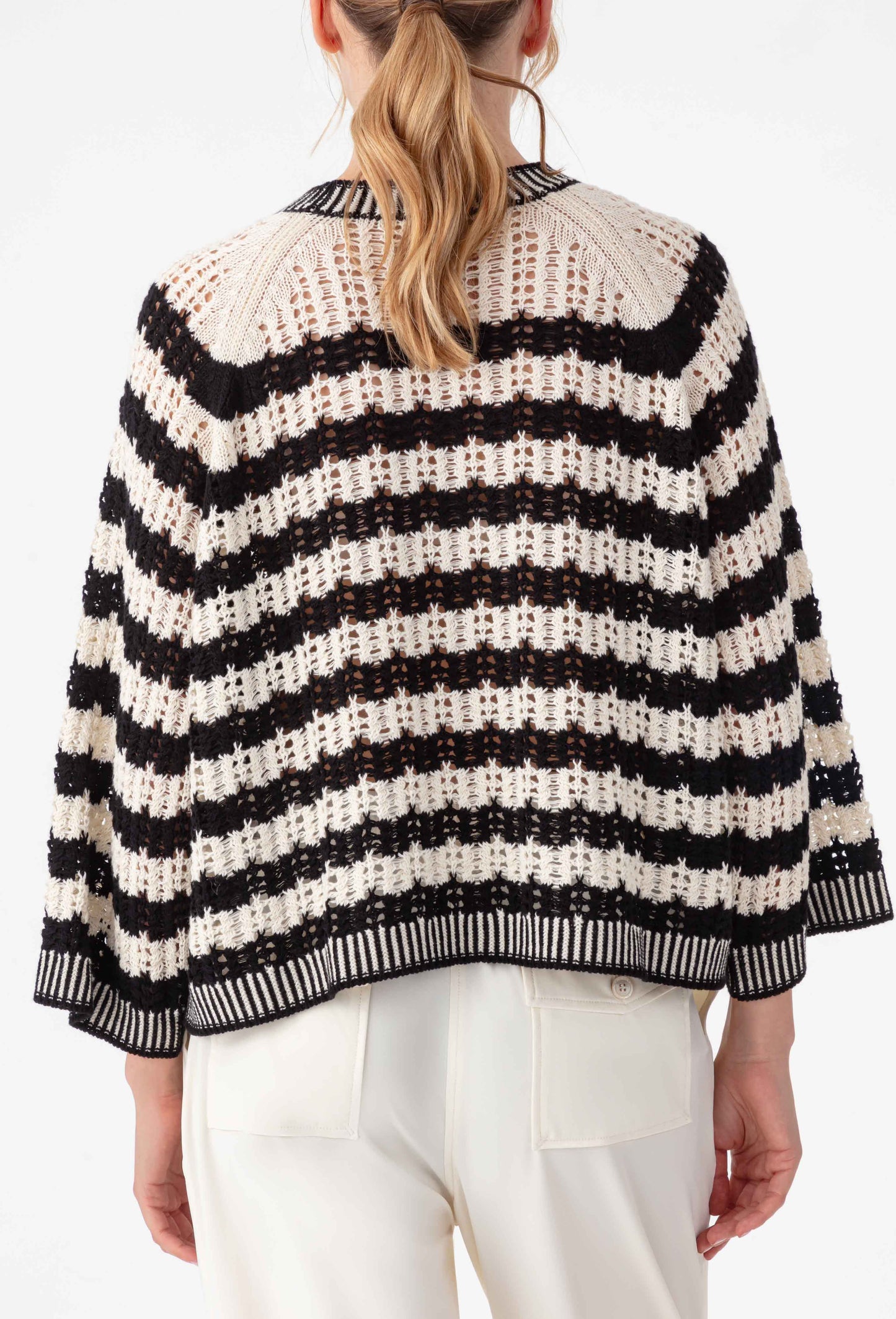 ISAO sweater