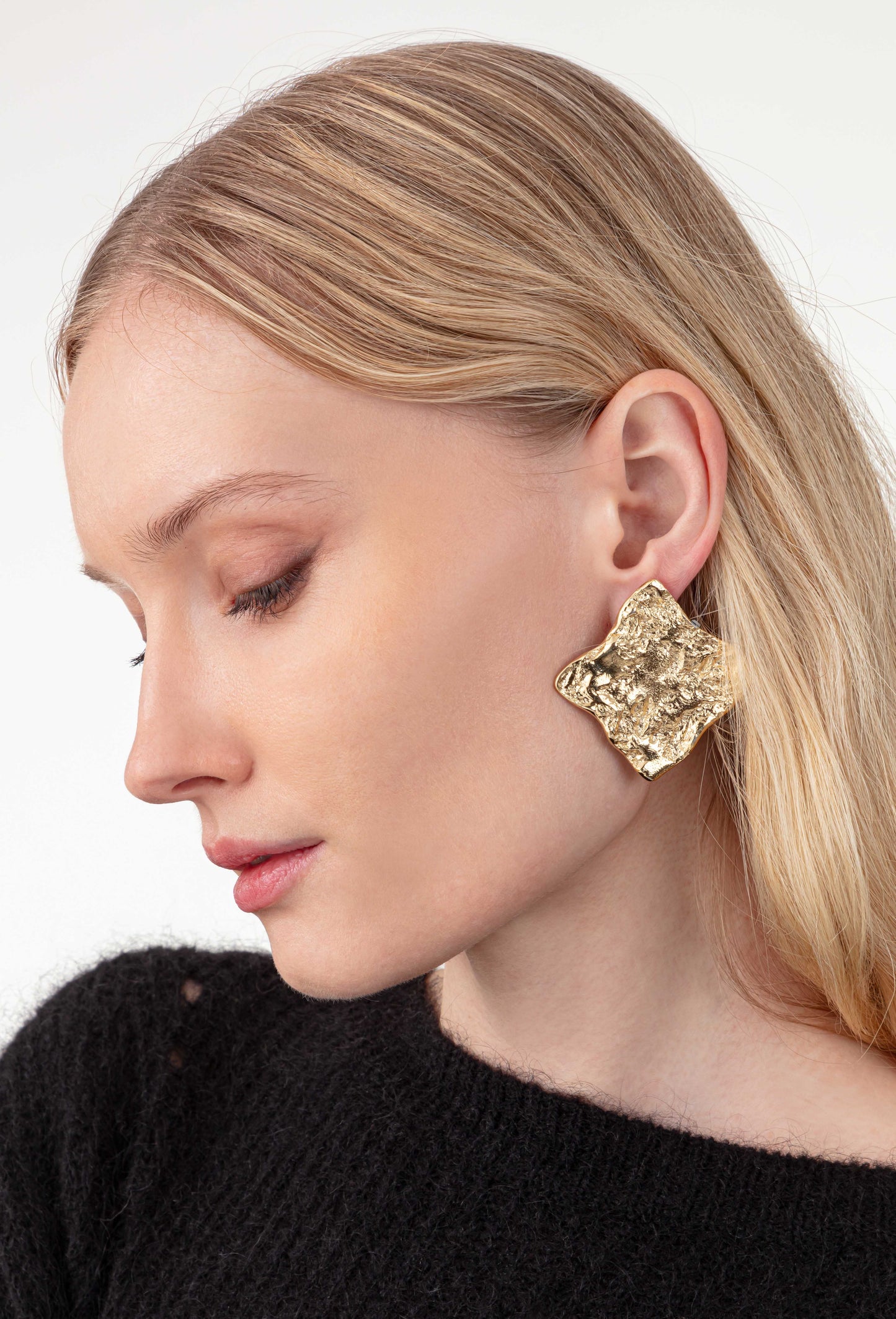 MIRA earrings