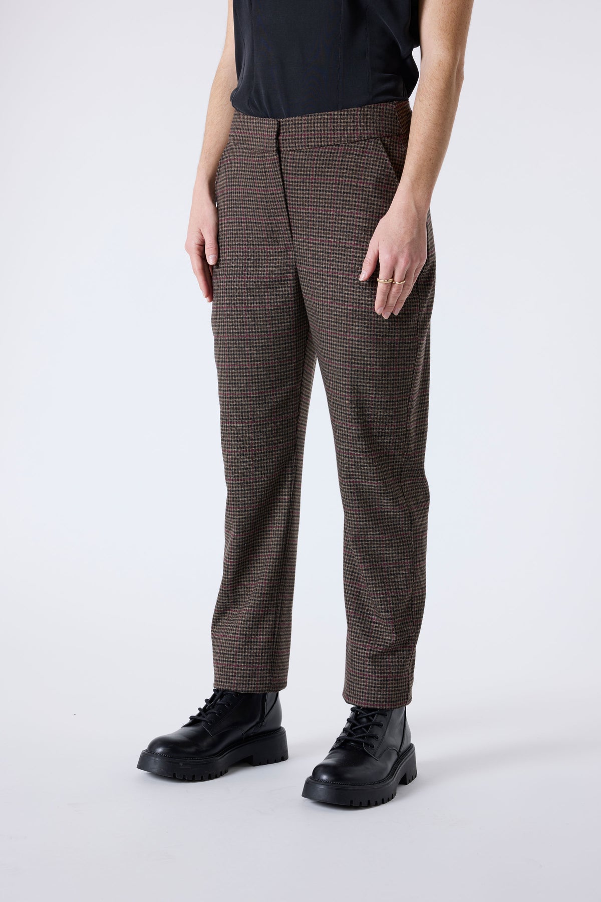 PEAKY trousers