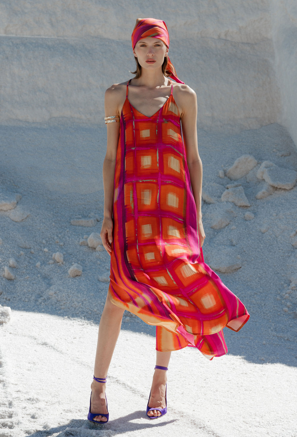 Robe longue Nayla en satin imprimé 1