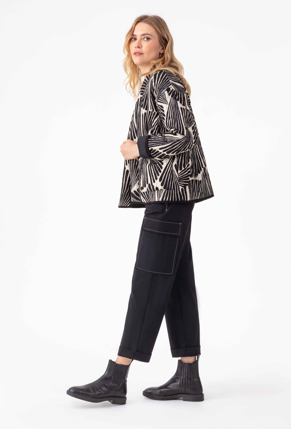 Pantalon cargo Victoire noir en jersey technique 7