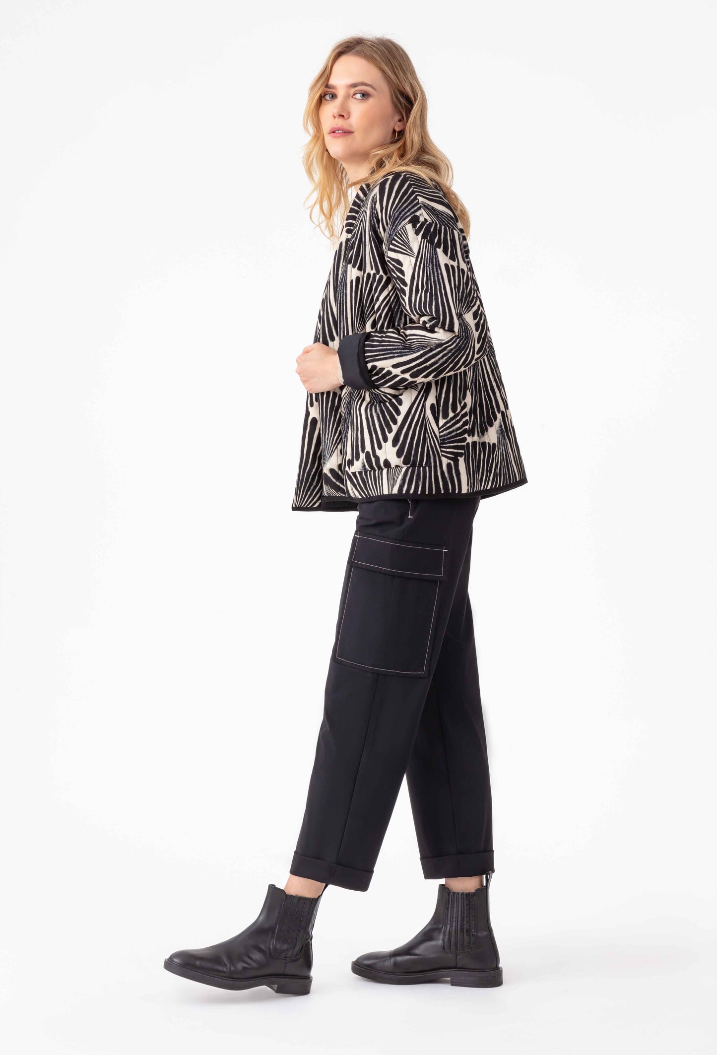 Pantalon cargo Victoire noir en jersey technique 7