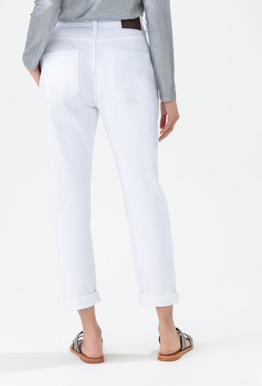 Jean Naomi blanc coupe chino 3