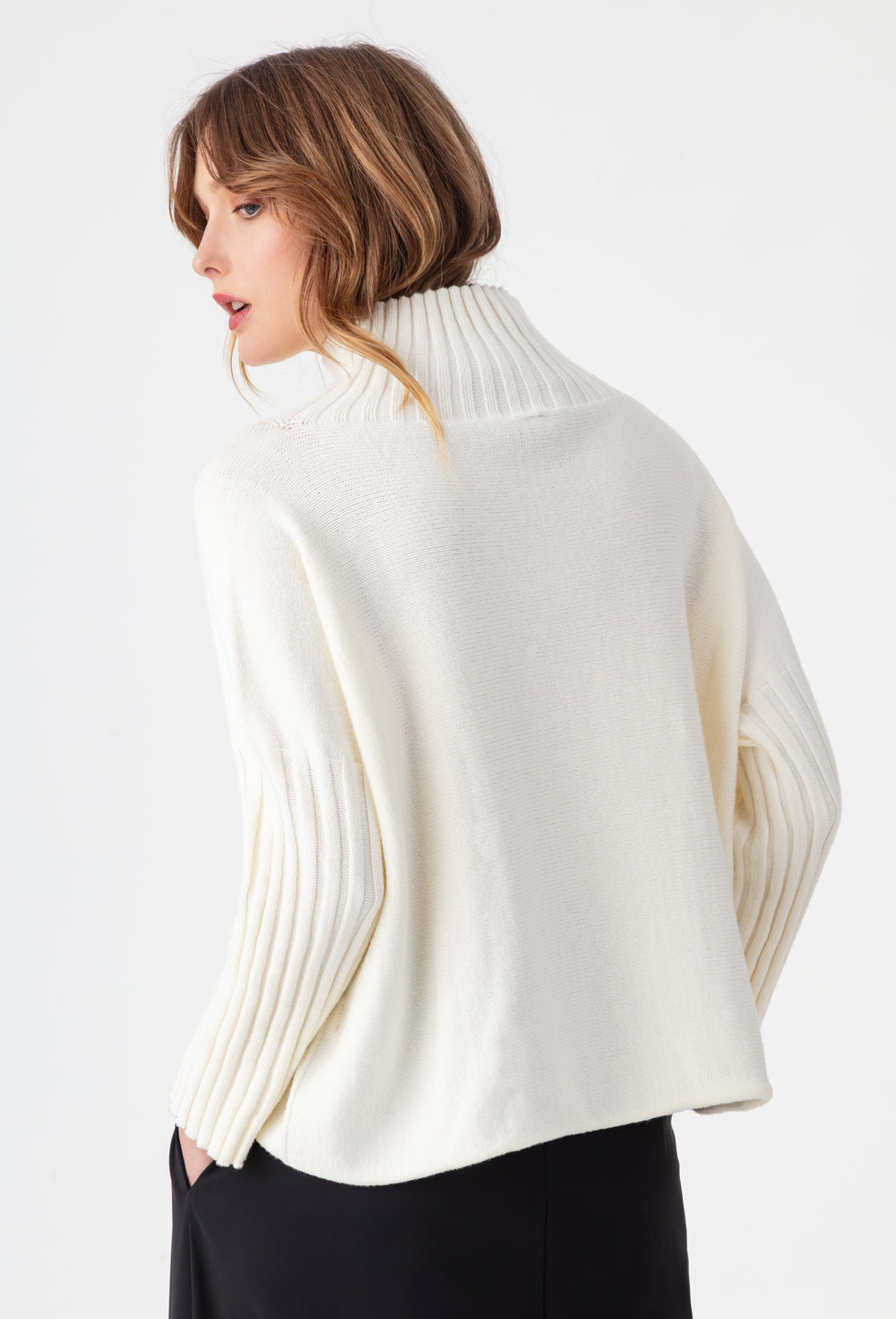 Pull Karlie blanc en maille 2
