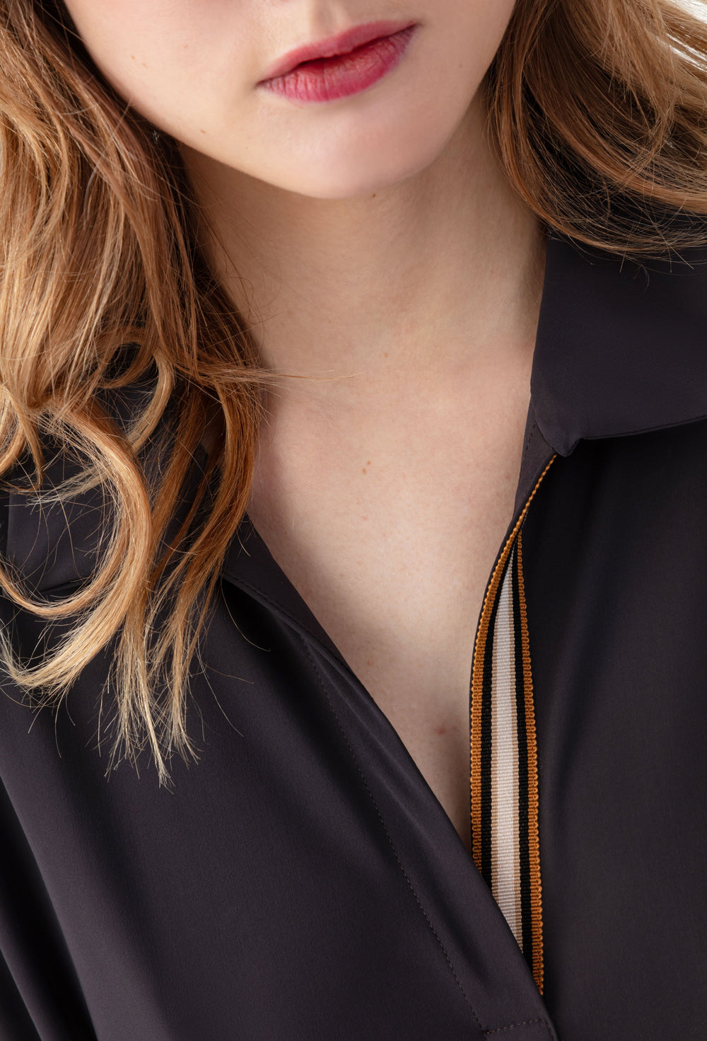 Robe longue Rhea en jersey technique marron 3