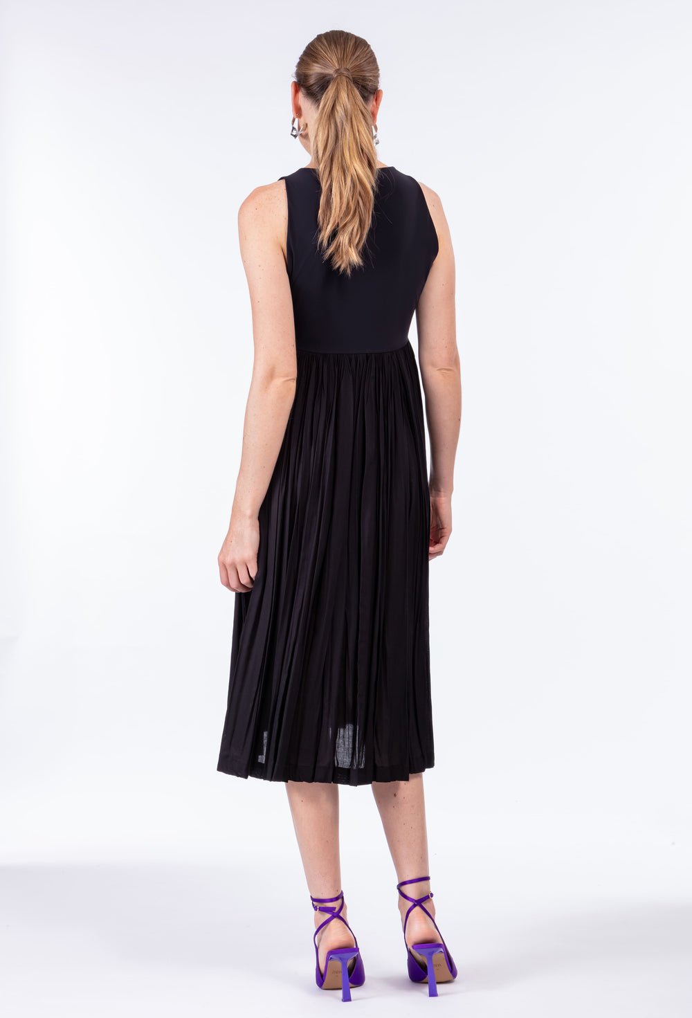 Robe Taillis noire en jersey technique 3