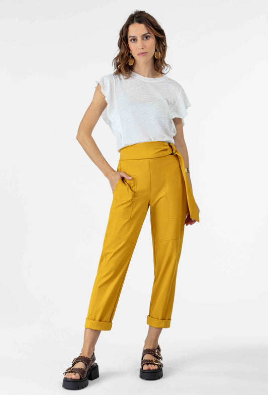 Pantalon ceinturé Ivar en jersey technique ocre 1