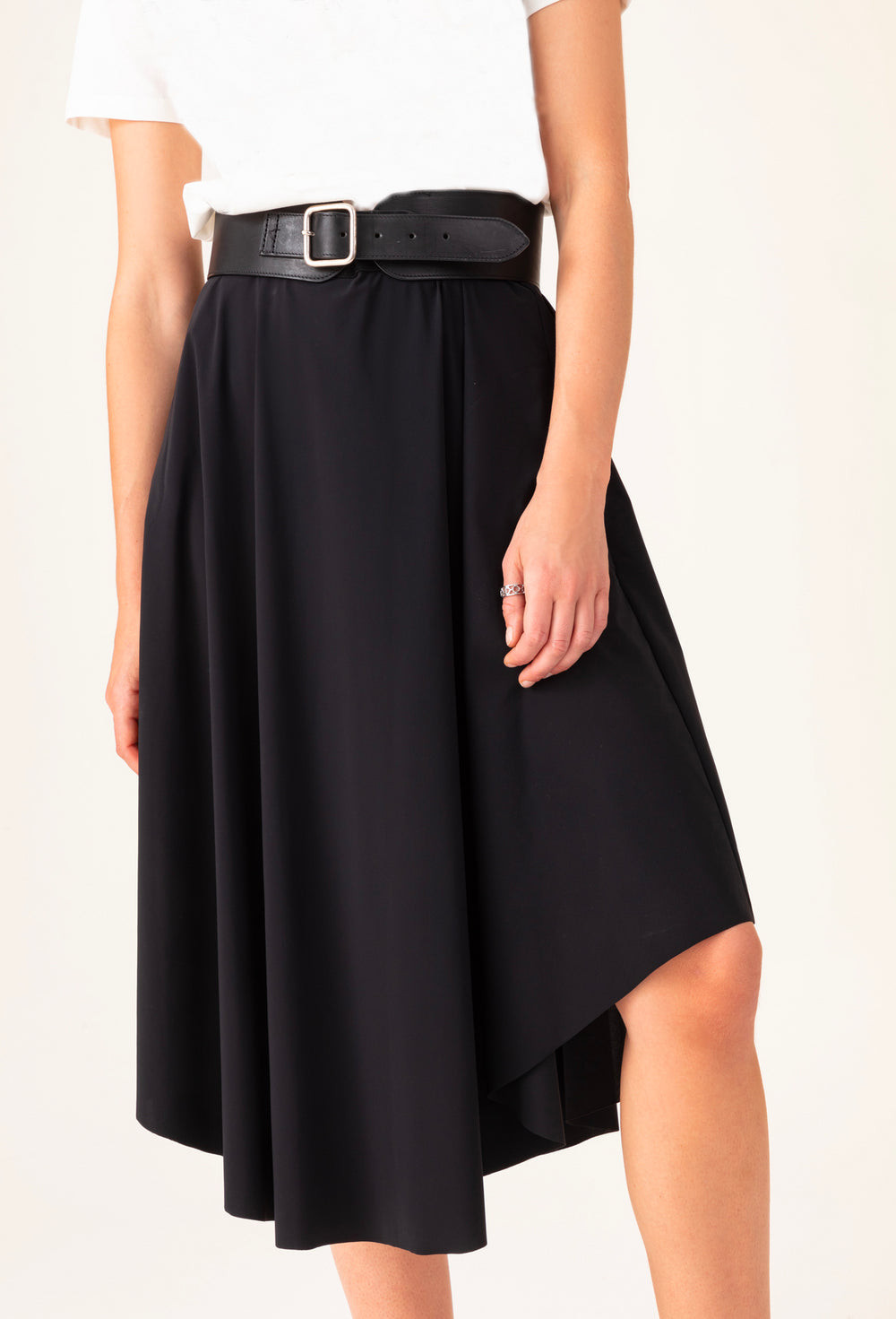 Jupe Letizia noire en jersey technique 2