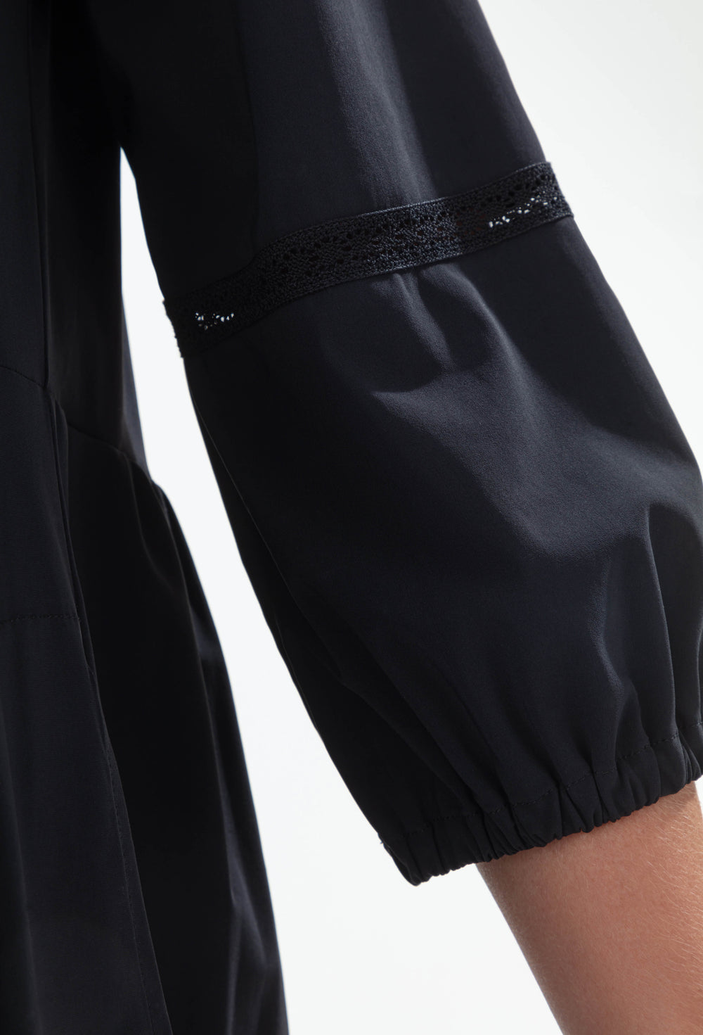 Robe Fitia noire en jersey technique 3