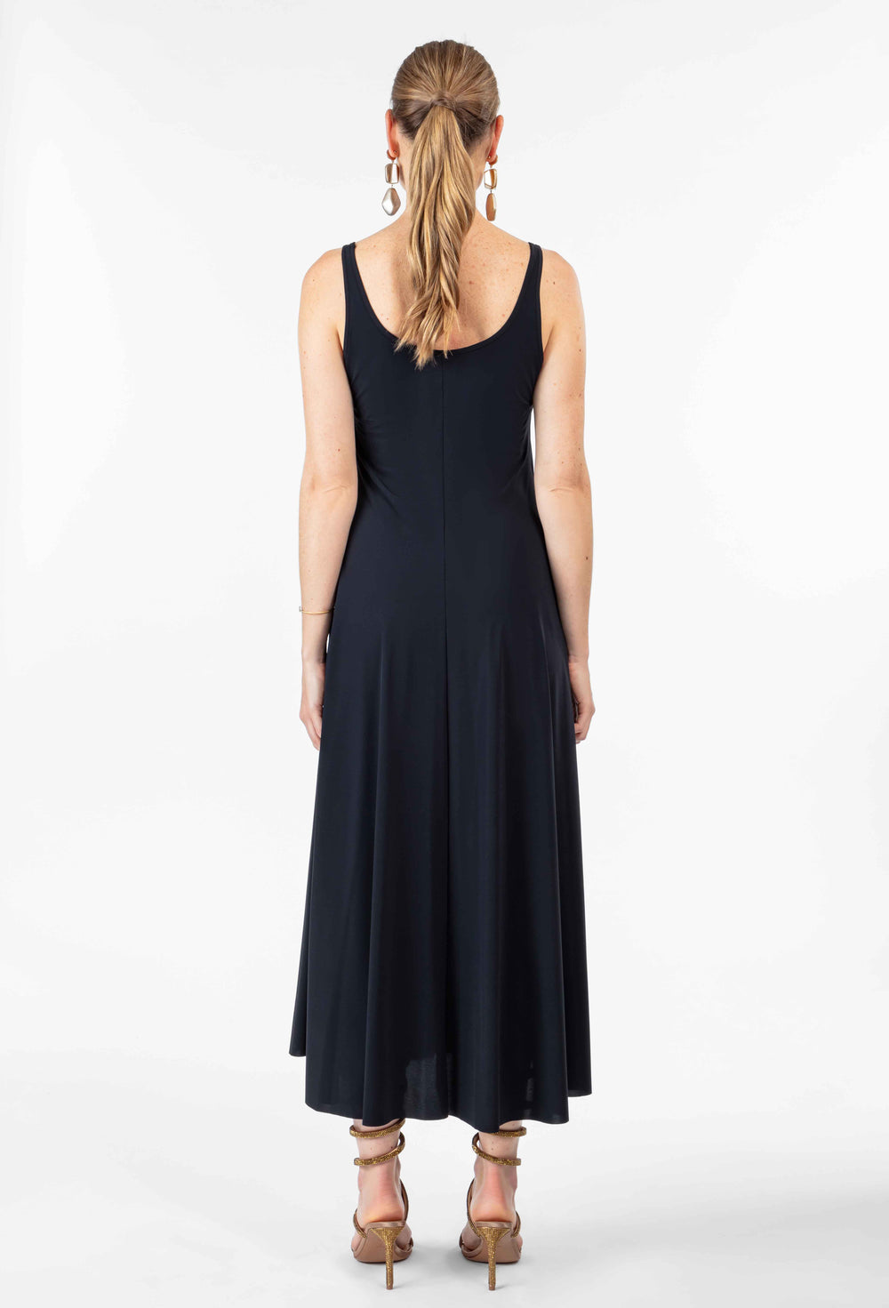 Robe Lara noire en jersey technique 3