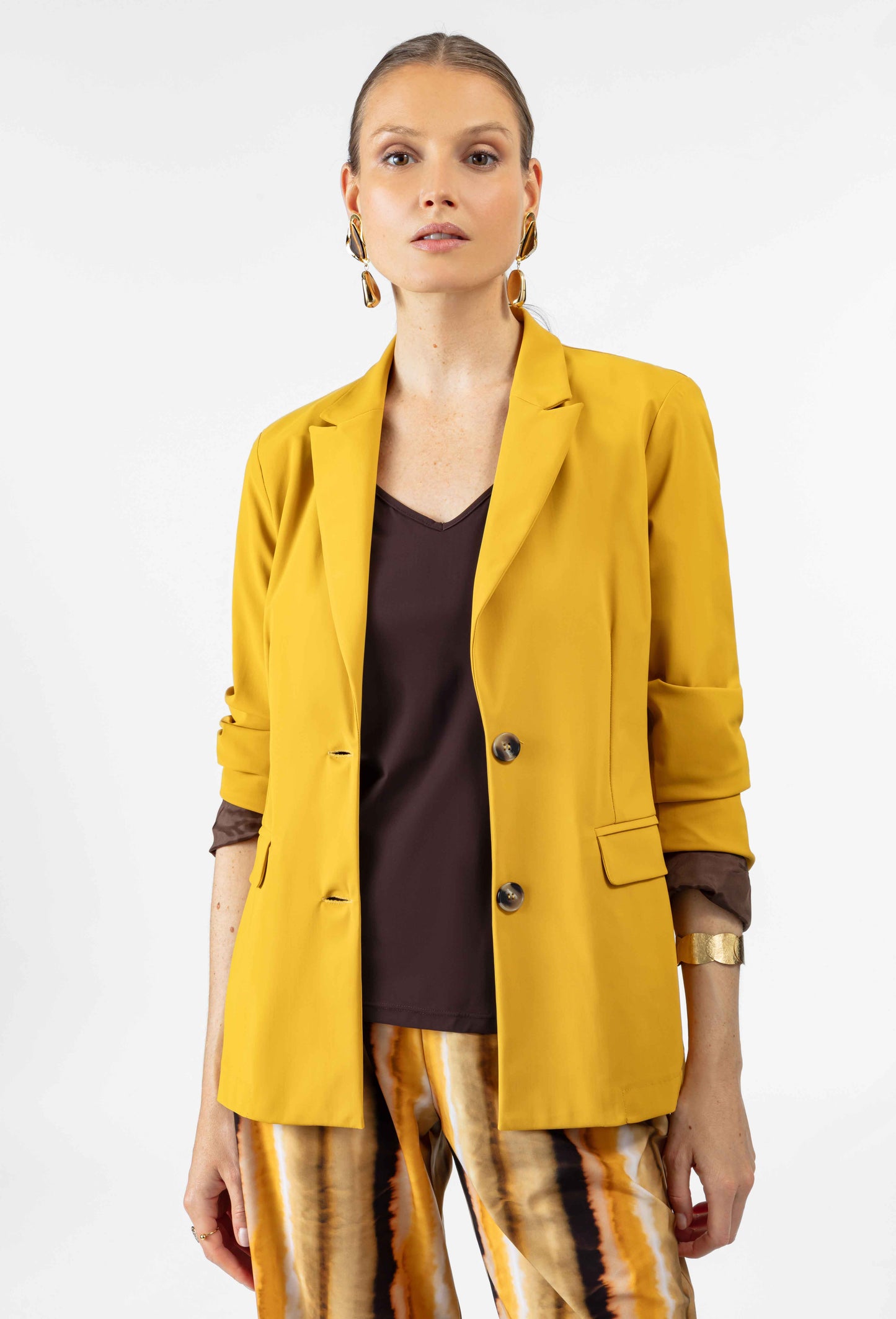Veste tailleur Salima en jersey technique ocre 1