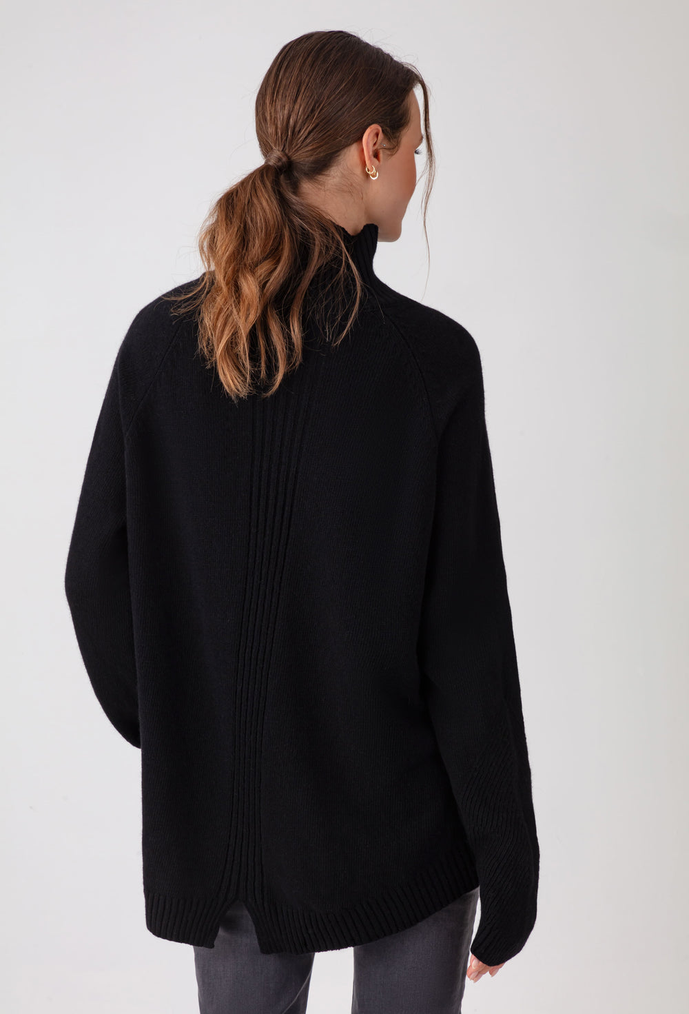Pull Conrad noir en laine 4