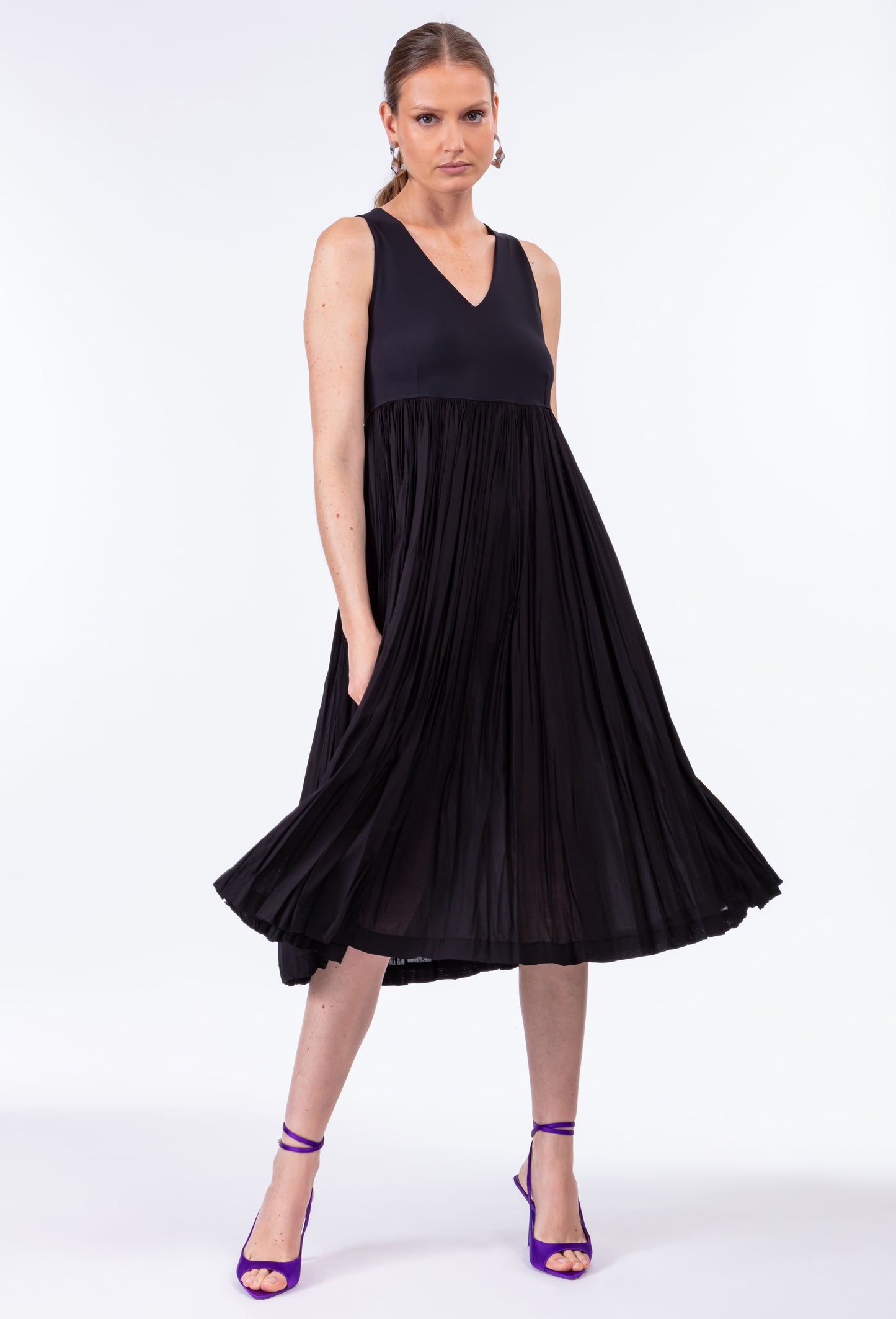 Robe Taillis noire en jersey technique 1