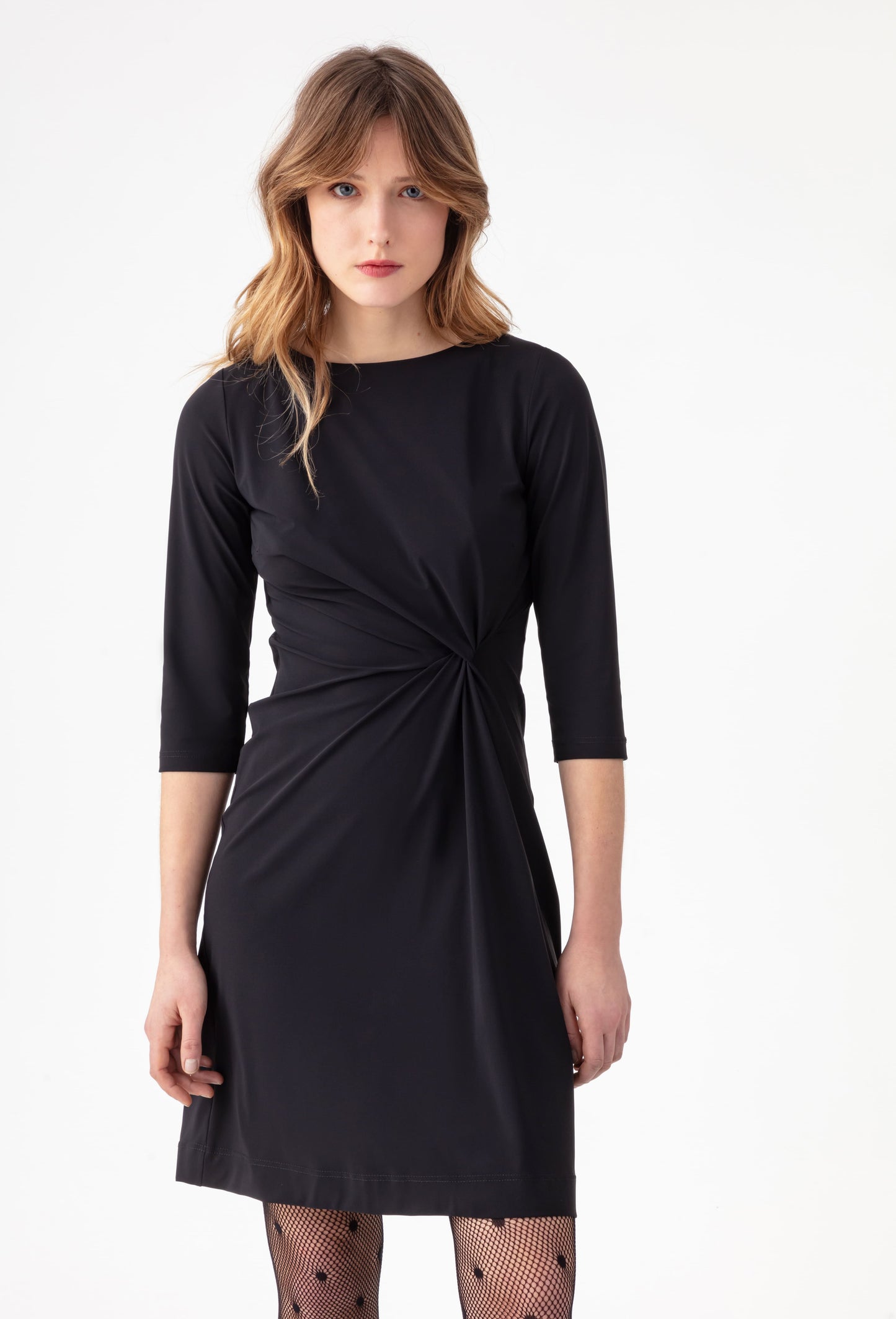 Robe courte Gisele noire en jersey technique 1