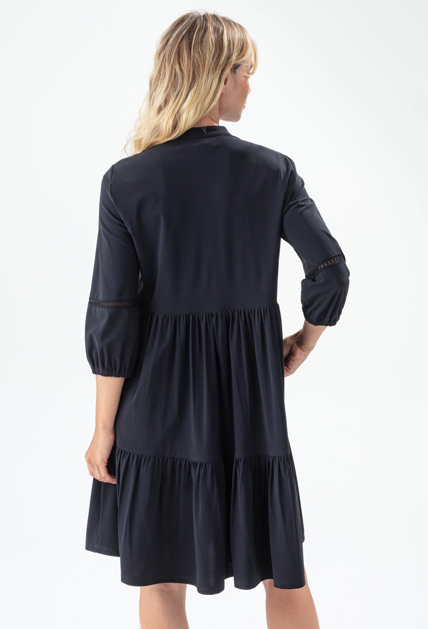 Robe Fitia noire en jersey technique 4
