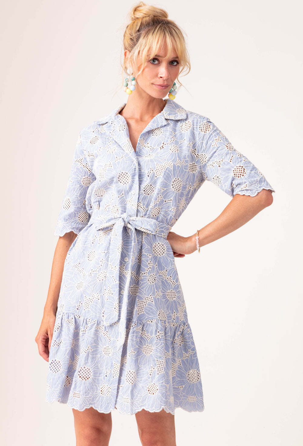 Robe Tina brodée bleu ciel 1