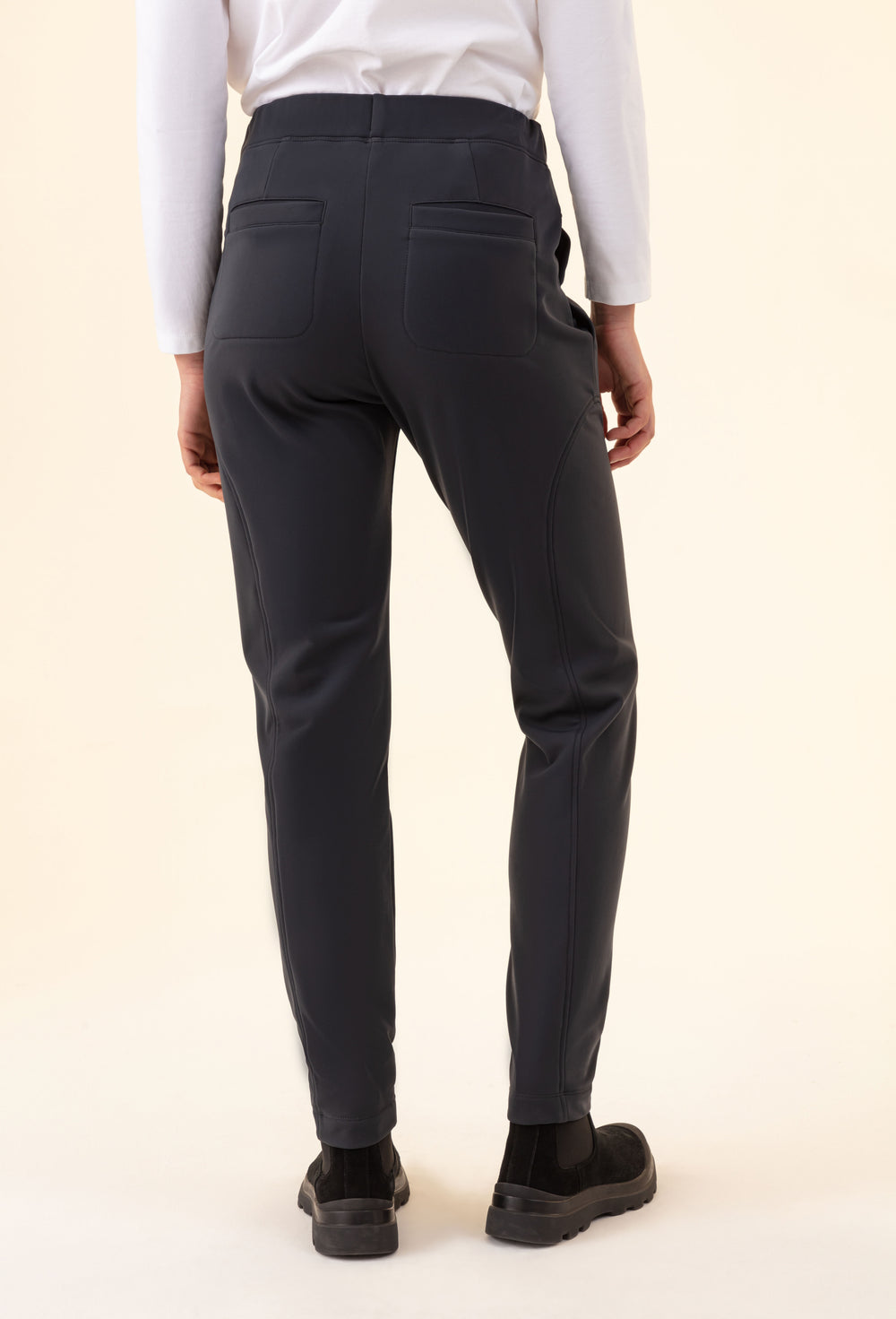 Pantalon Soprano gris en jersey technique gratté 3