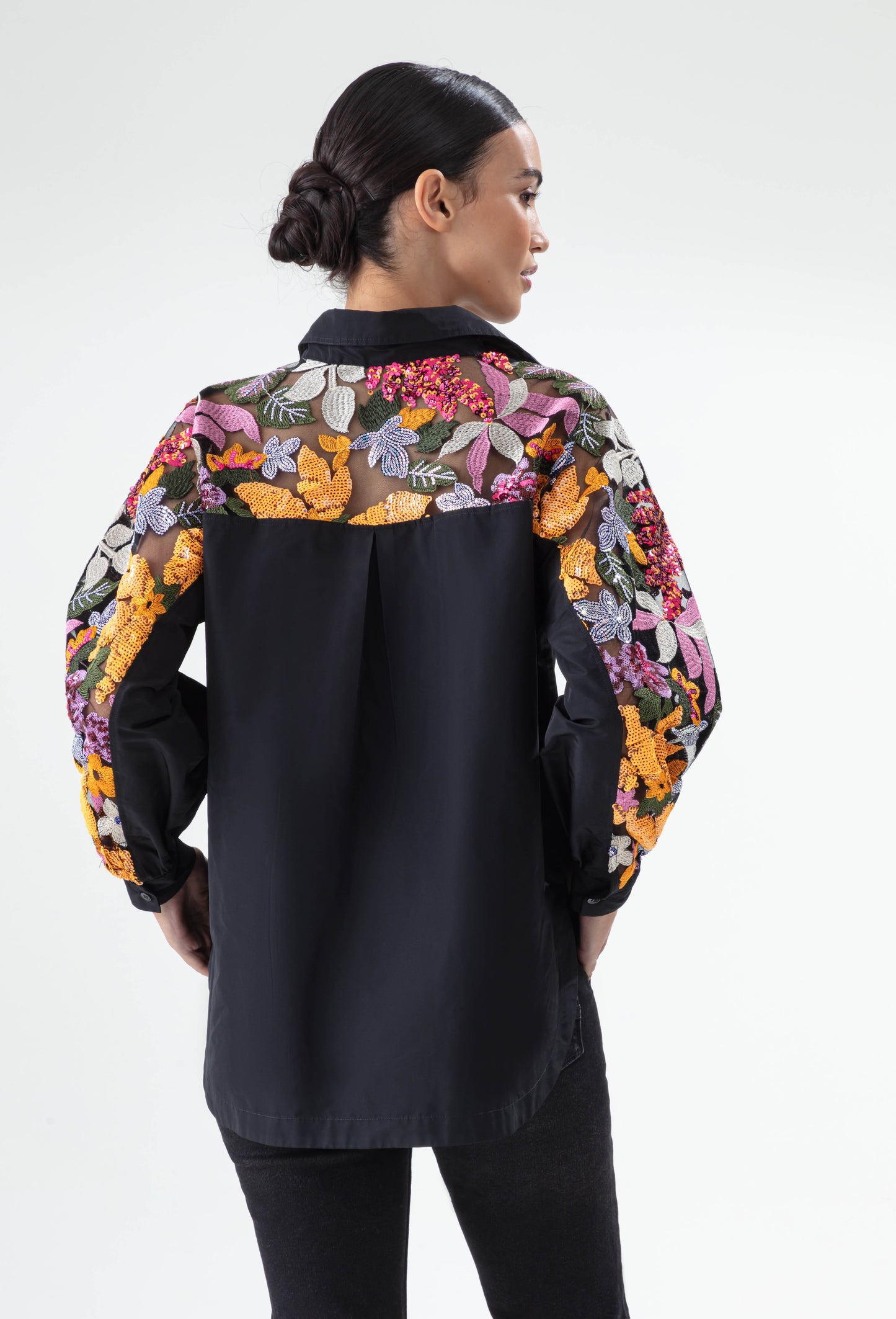 Chemise Esquisse noire en résille brodée de sequins 3