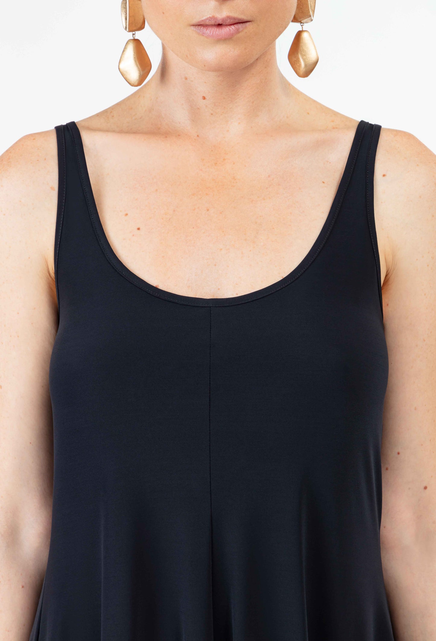 Robe Lara noire en jersey technique 2